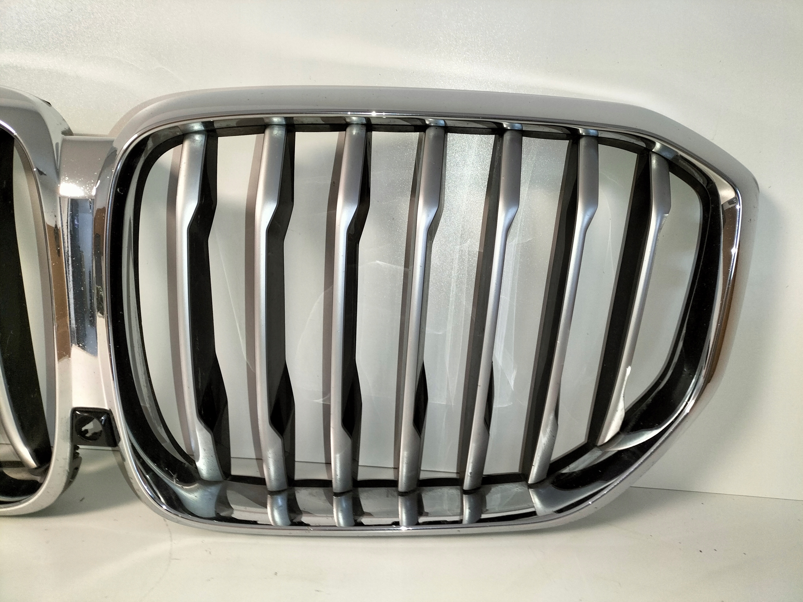 maska rešetka maska bubrezi BMW X5 G05 18