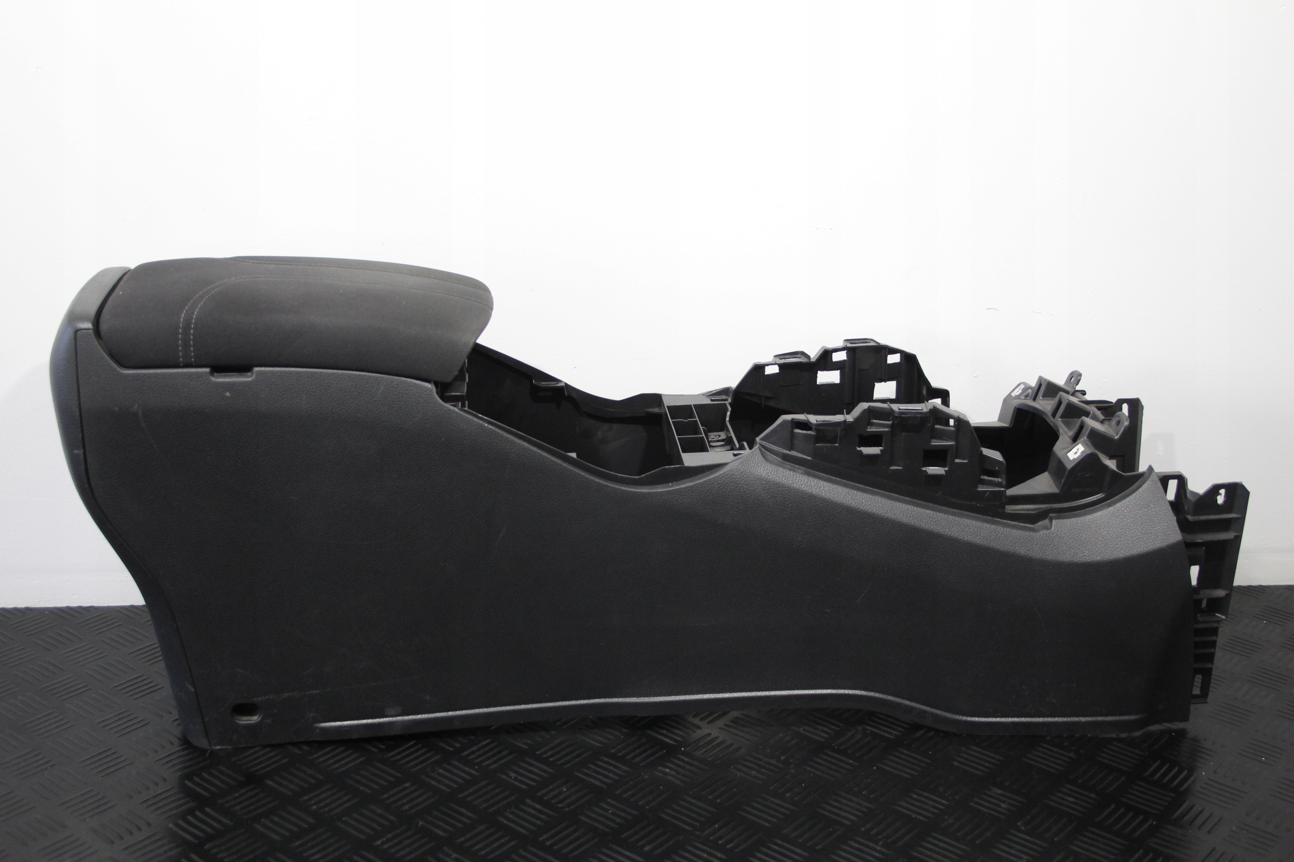 TUNEL central armrest QASHQAI J11 LIFT