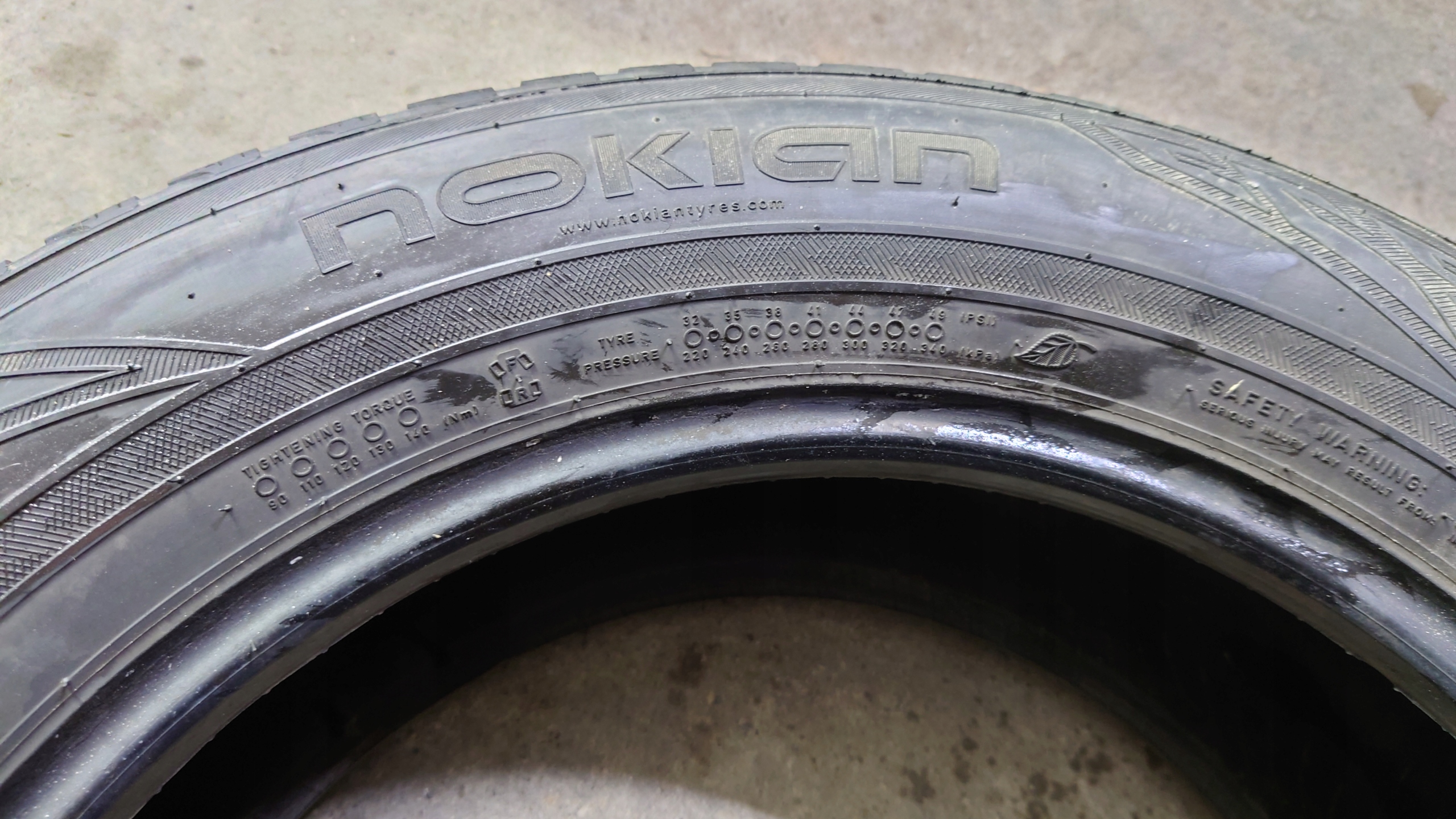 4x Nokian WR SUV3 235/60/18 Profil opony 60