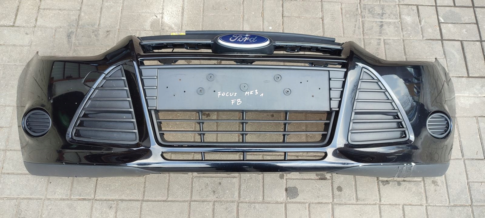bumper front front Ford Focus MK3 kombi FB