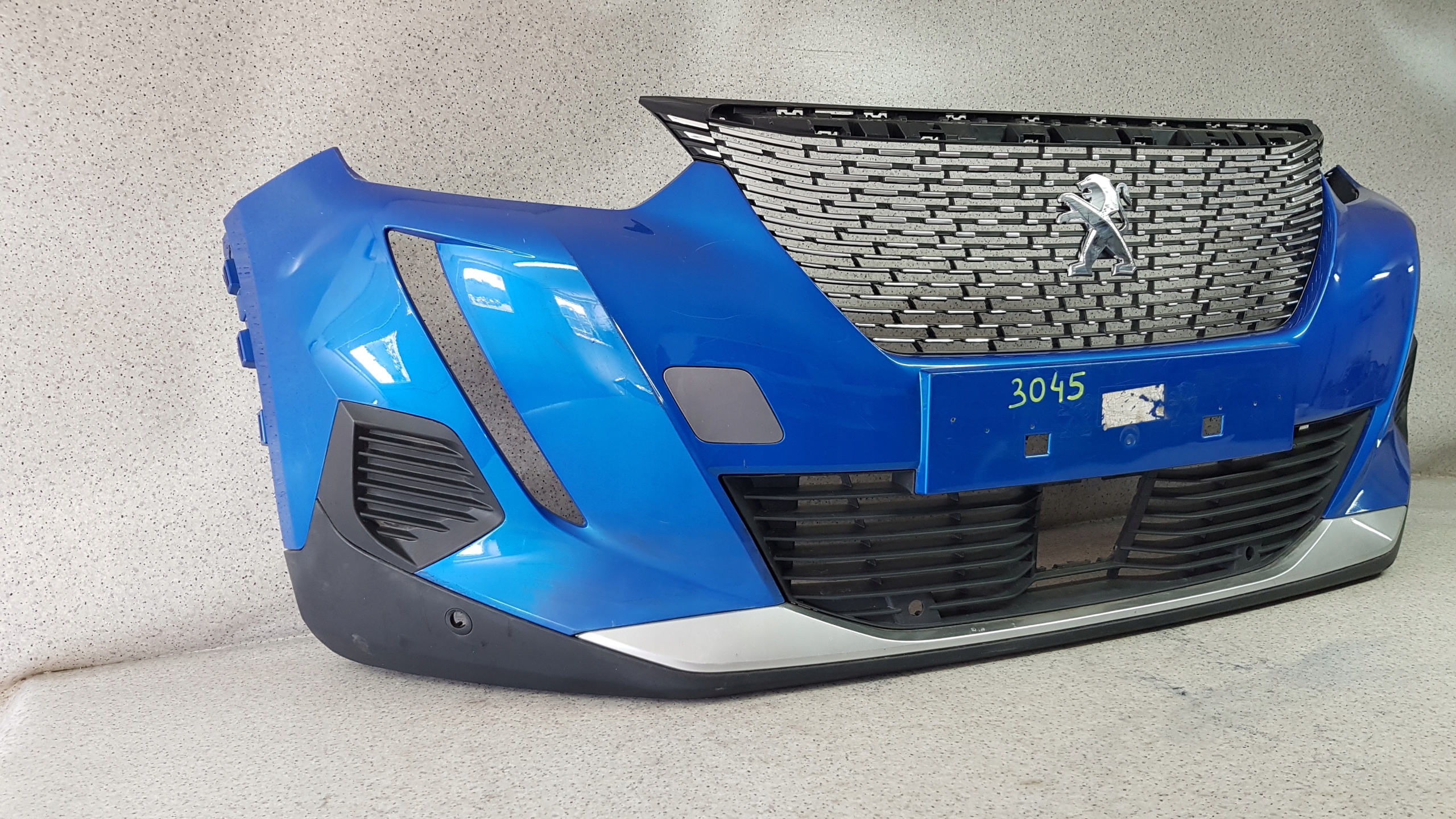 PEUGEOT 2008 II 2 2019 - nárazník předek 3045