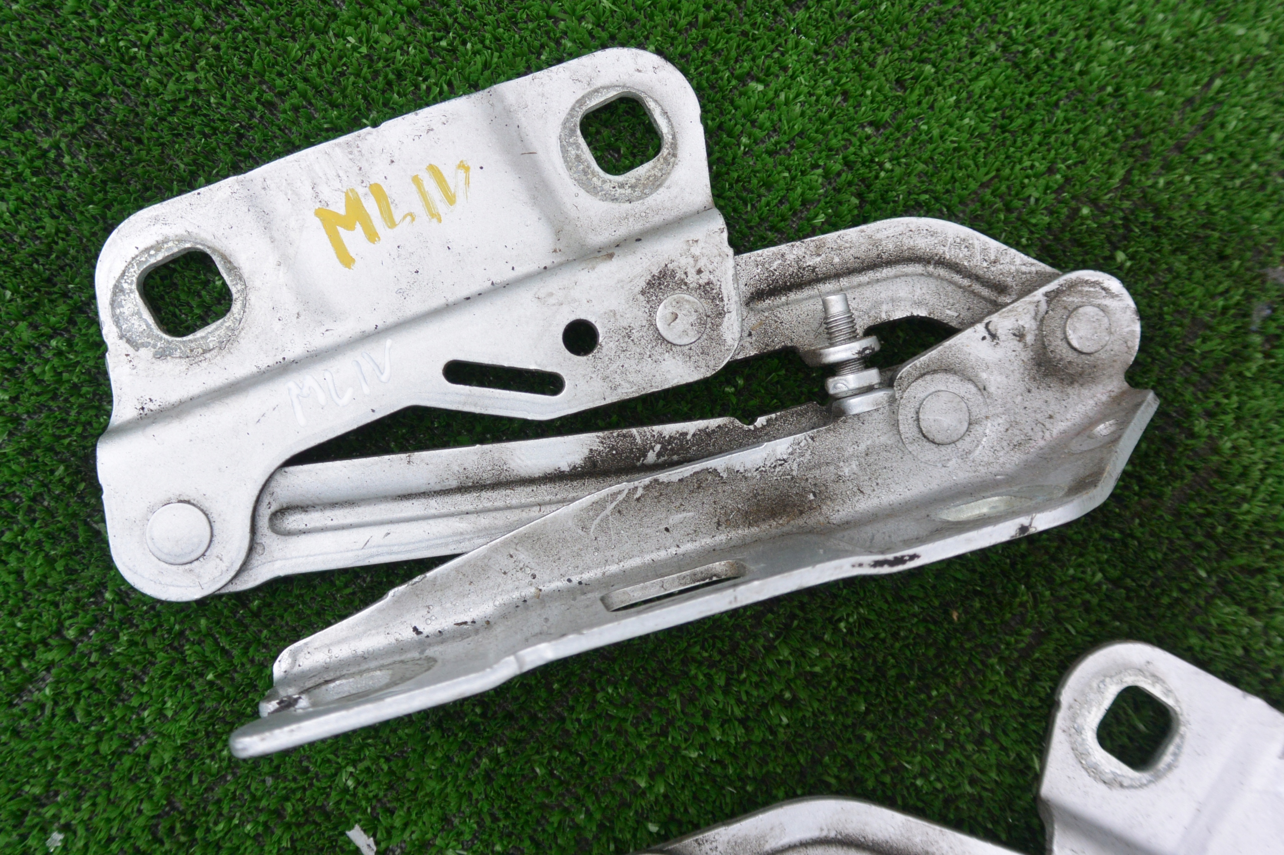 hinge bonnets KPL MERCEDES R W251 ML W164 775