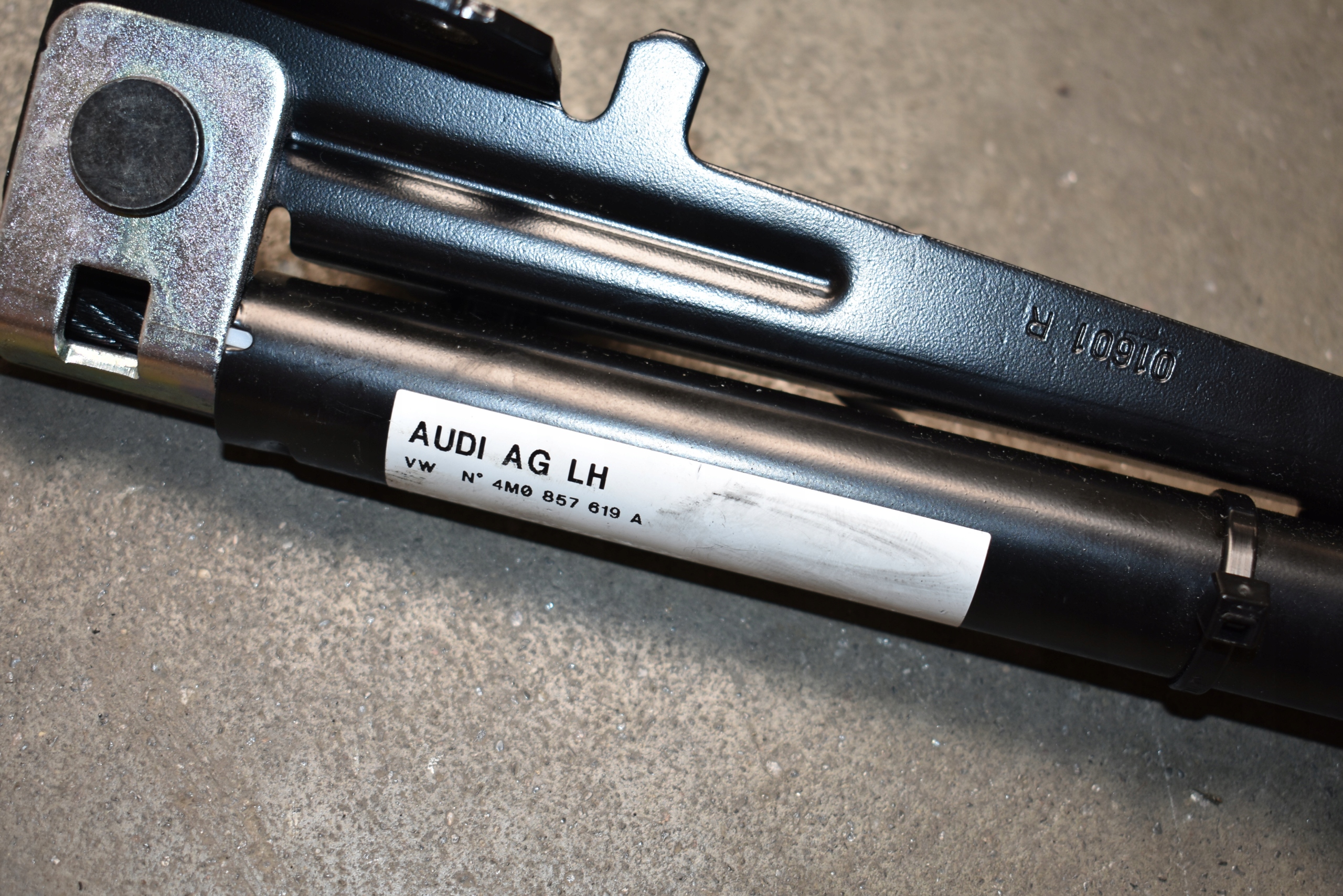 IDEALNY adjuster supports safety front front left LAMBORGHINI URUS 1