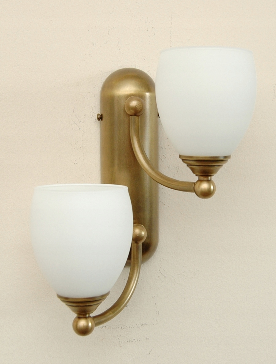 Mosadzné nástenné svietidlo, nástenná lampa z mosadze