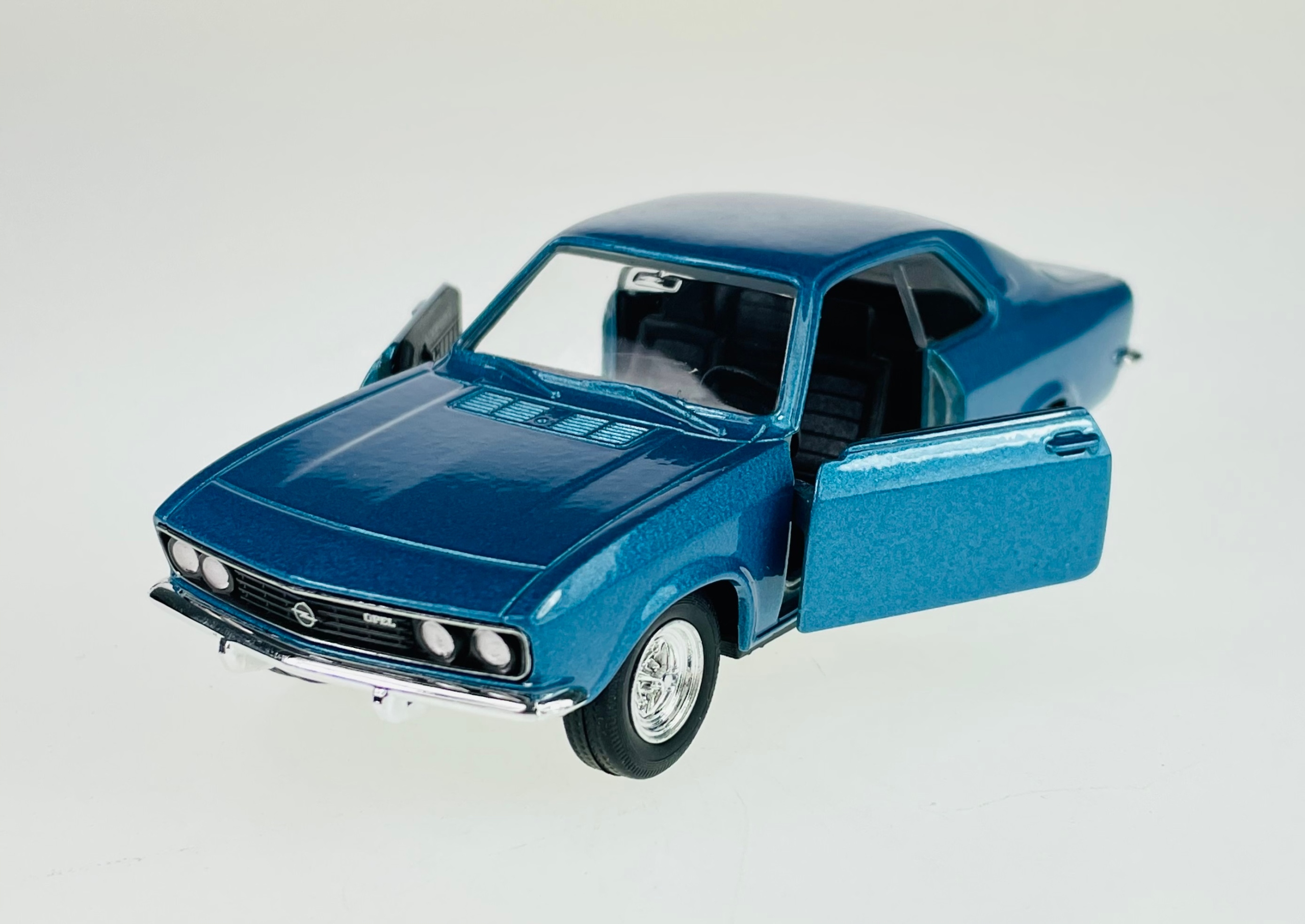 WELLY 1970 OPEL MANTA A 1:34 NOWY METALOWY MODEL Marka Welly