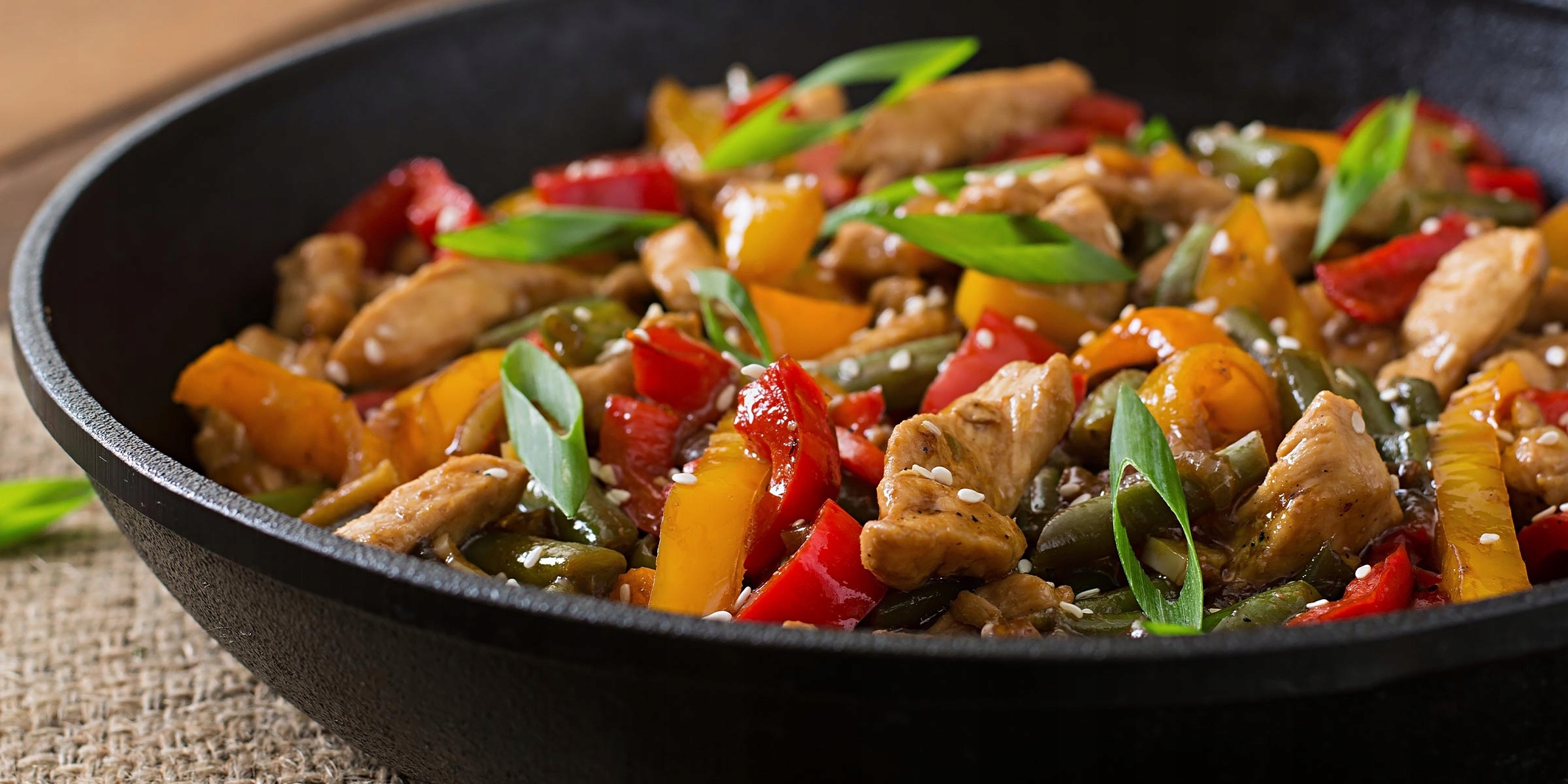 WOK PATELNIA ŻELIWNA 36 CM CIĘŻKA ODLEW Średnica 36 cm