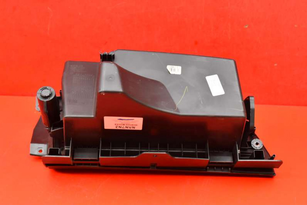 бардачок пассажира европа 39046539 opel Astra 5 V k 15-20