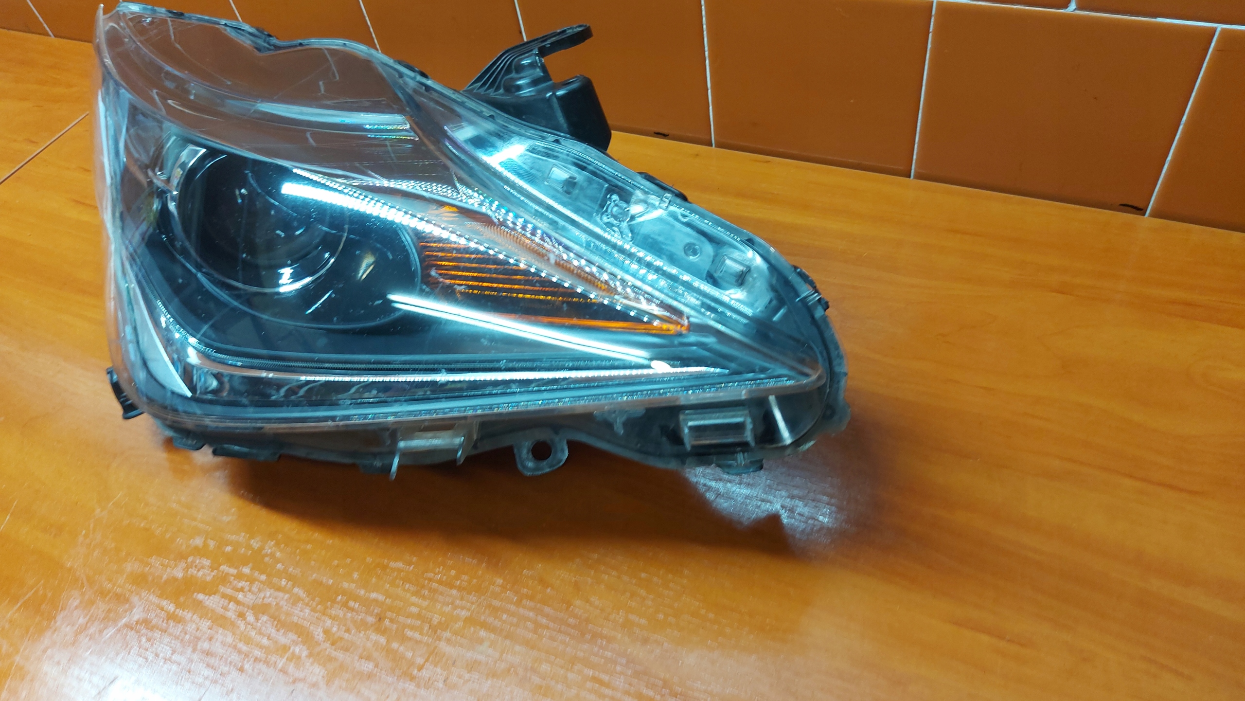 REFLEKTOR light right right front TOYOTA AYGO II 18- LIFT