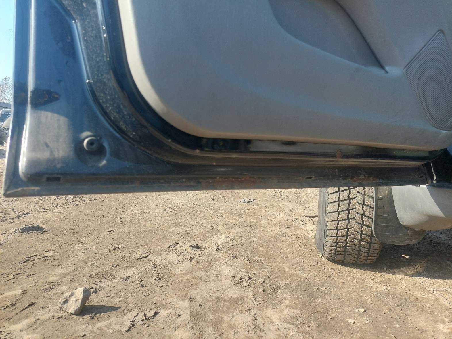 door complete left front MAZDA TRIBUTE PRZEDLIFT