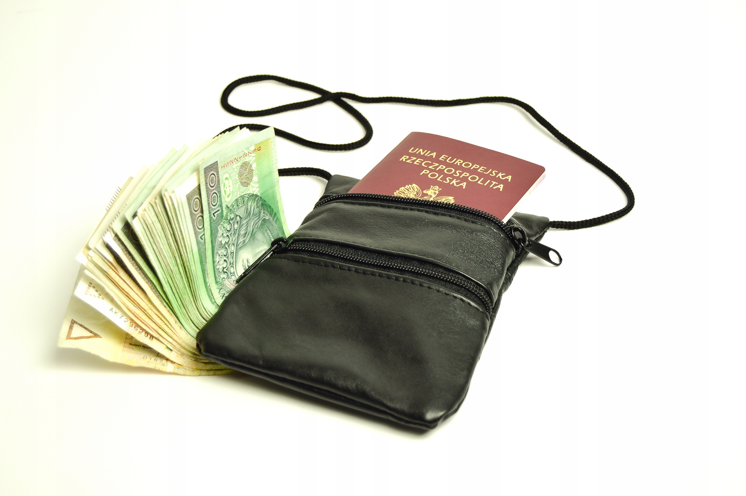 SKÓRA SASZETKA PASZPORTÓWKA ETUI TORBA NA SZYJE PL Zapięcie zamek