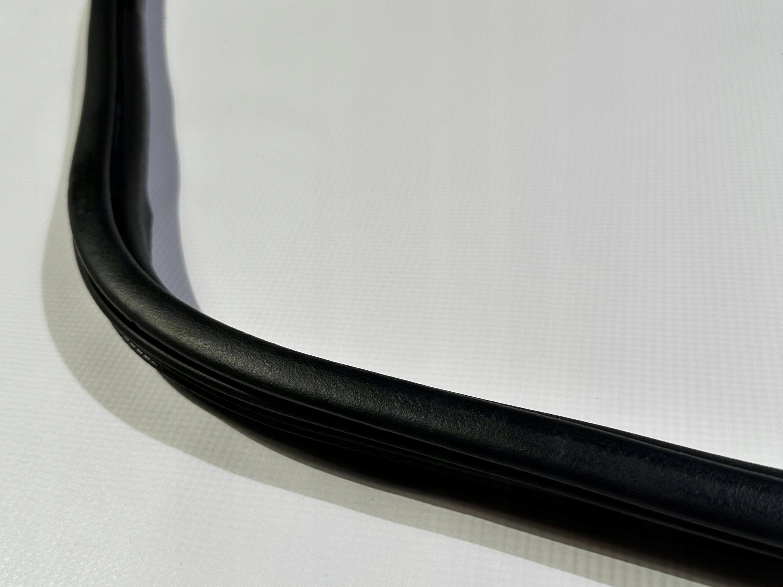 těsnění dveře předek přední pravá spolujezdce Ford Flex 2013+