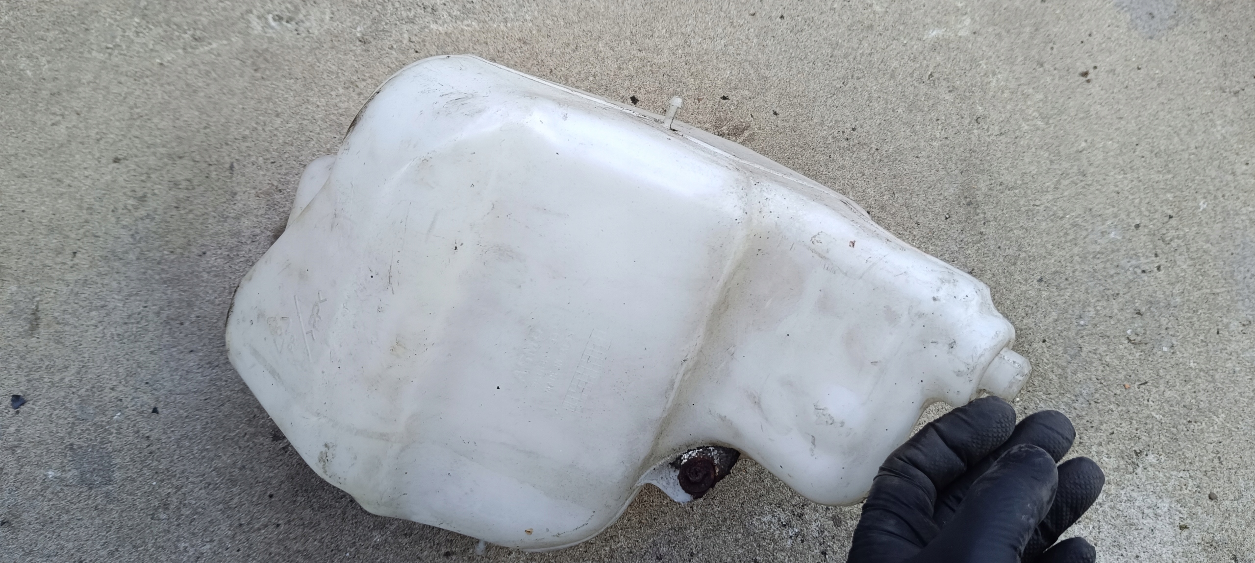 washer fluid tank MAZDA MX-5 NB 860141-337