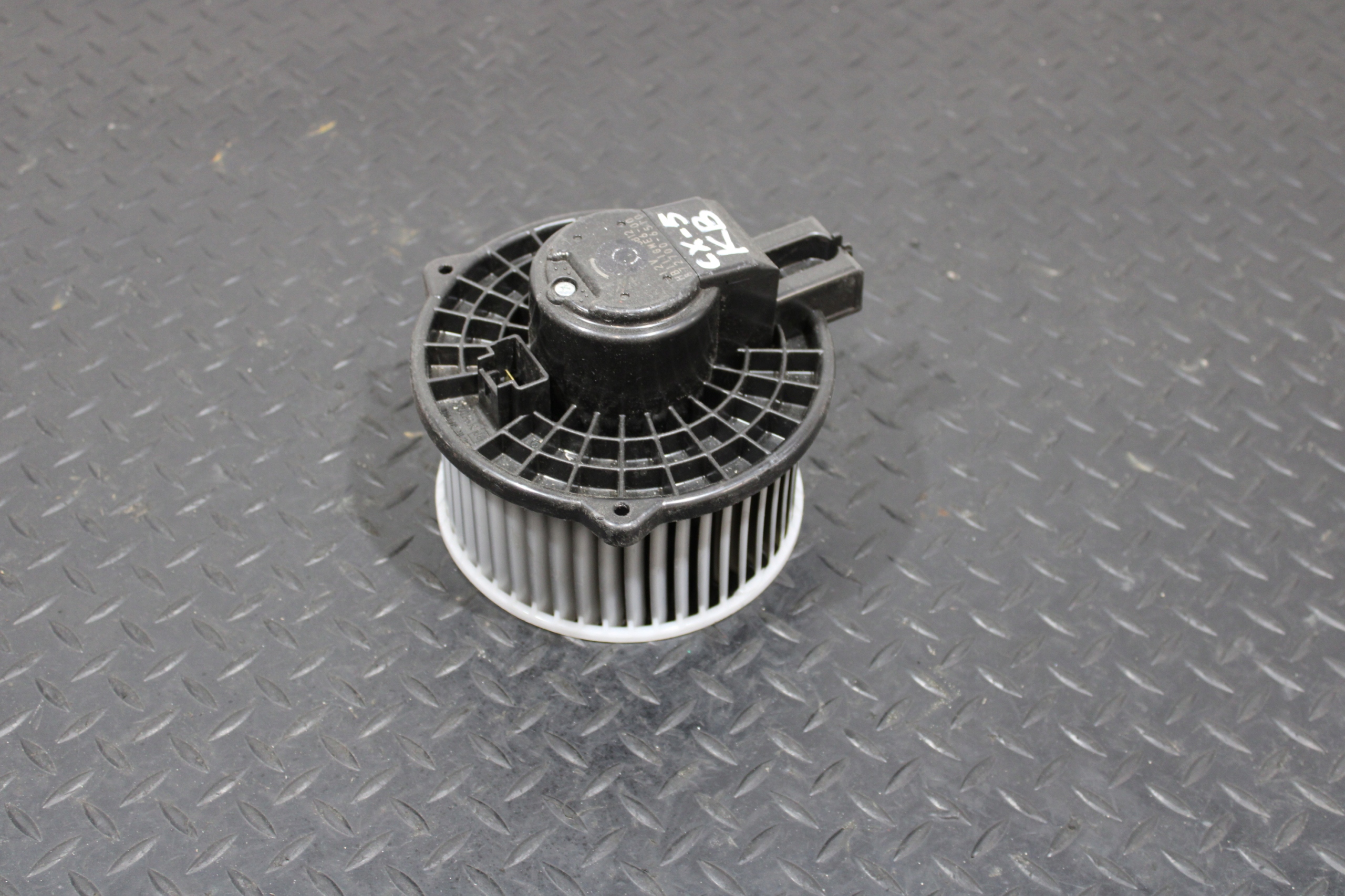 tOPENÍ ventilátor topení MAZDA CX5 II 2 KB KF 872700-6510