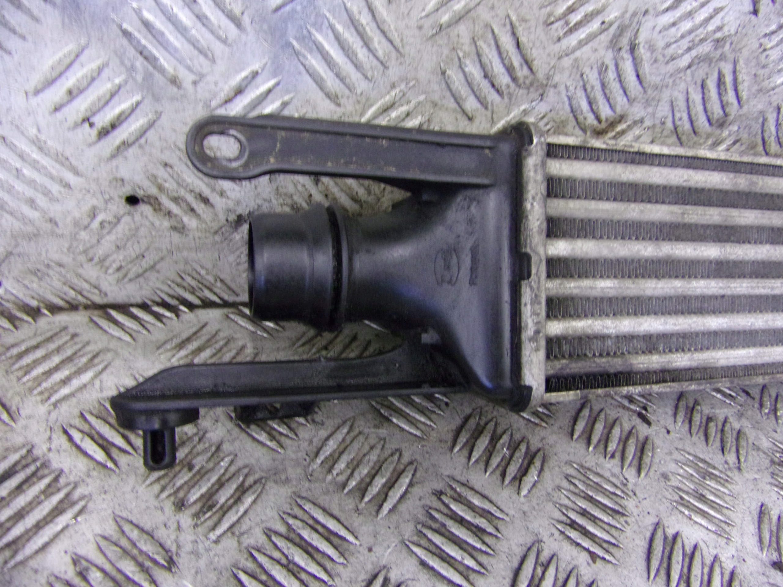 INTERKULER intercooler OPEL CORSA D 55702194
