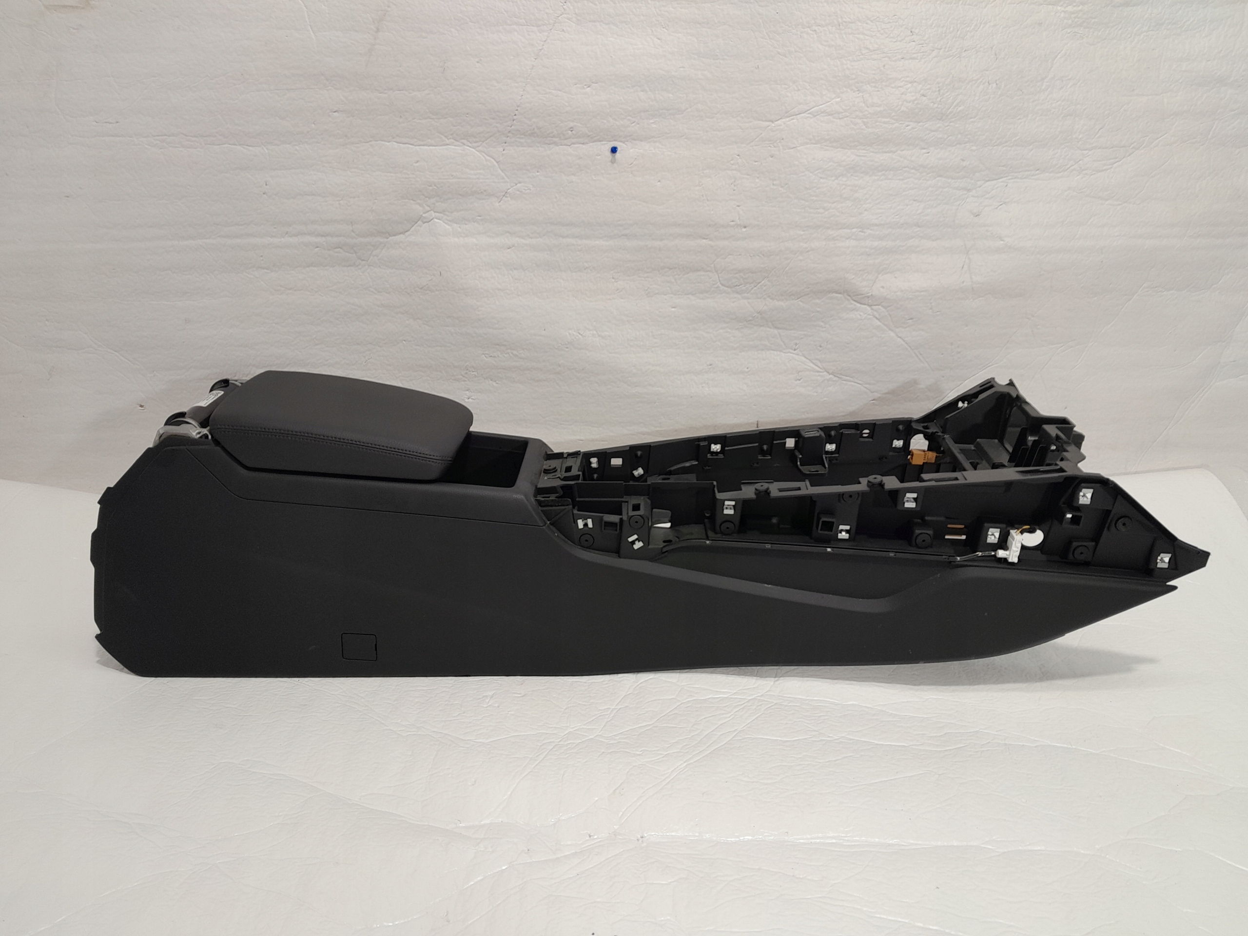 AUDI A4 B9 LIFT TUNEL central armrest leather 8W0864283B