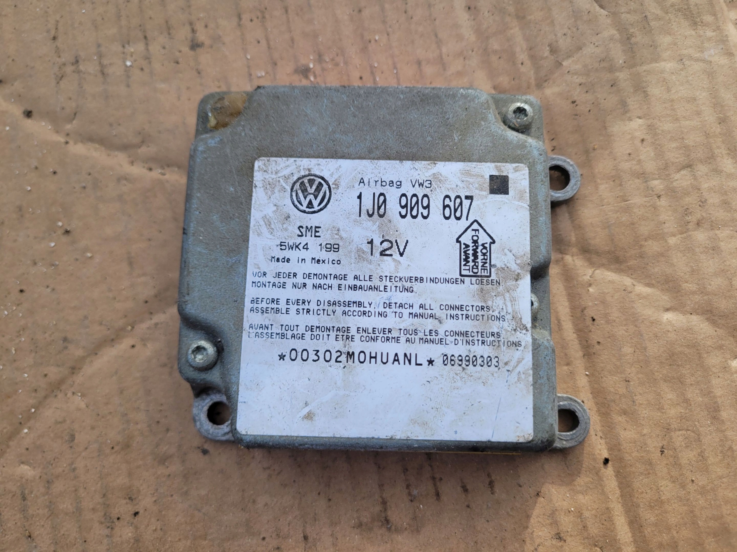 SENSOR MODUŁ AIRBAG PODUSZEK GOLF IV BORA LEON TOLEDO II OCTAVIA PASSAT B5