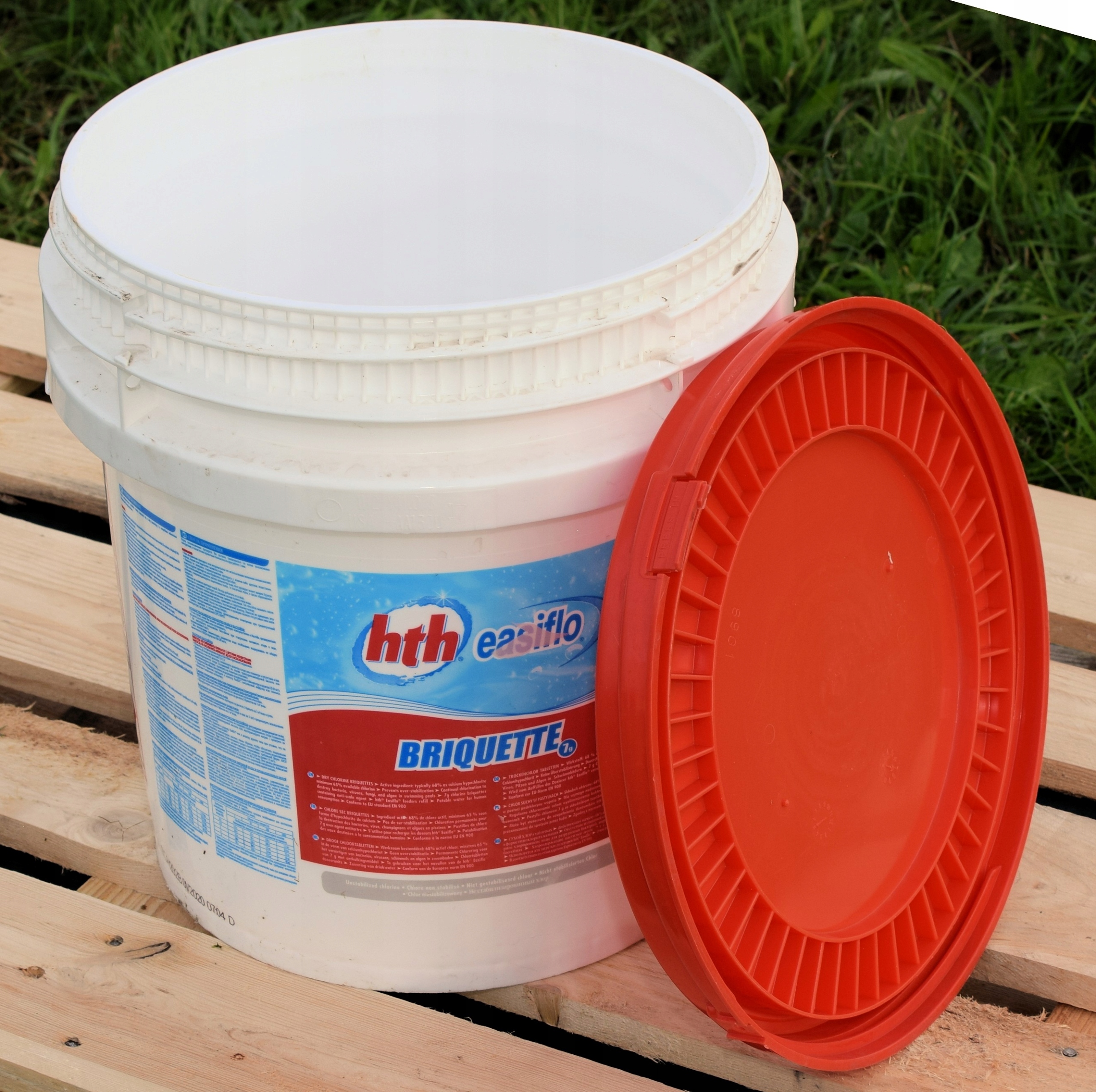 Wiaderko plastikowe 30 L na wodę deszczówkę mocne Materiał plastik