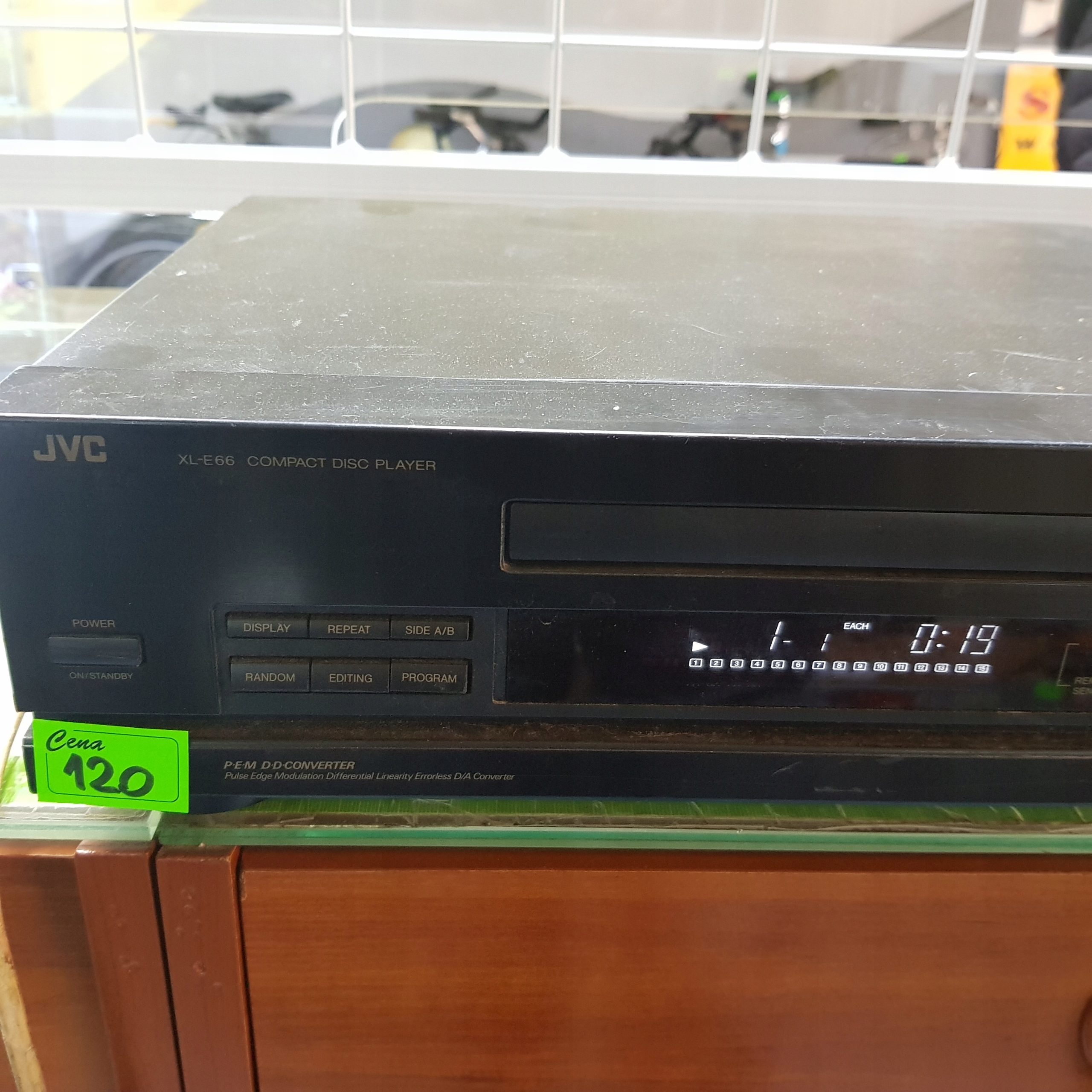 Odtwarzacz CD JVC XL-E66