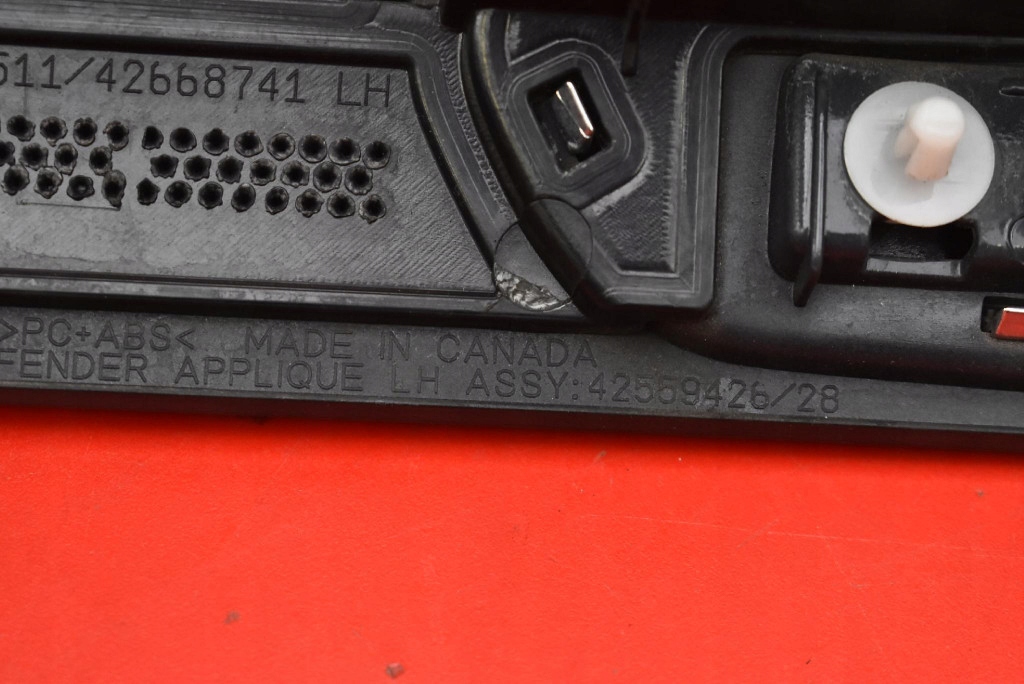 lišta krytka blatníku levý předek 84481511 OPEL AMPERA-E 17-20