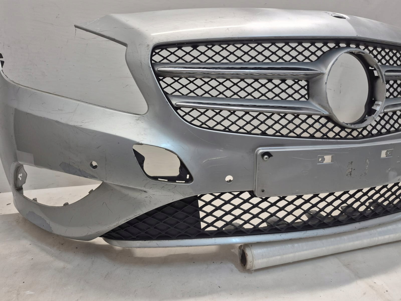 MERCEDES A-KLASA III 3 W176 12-15 bumper front front 6XPDC