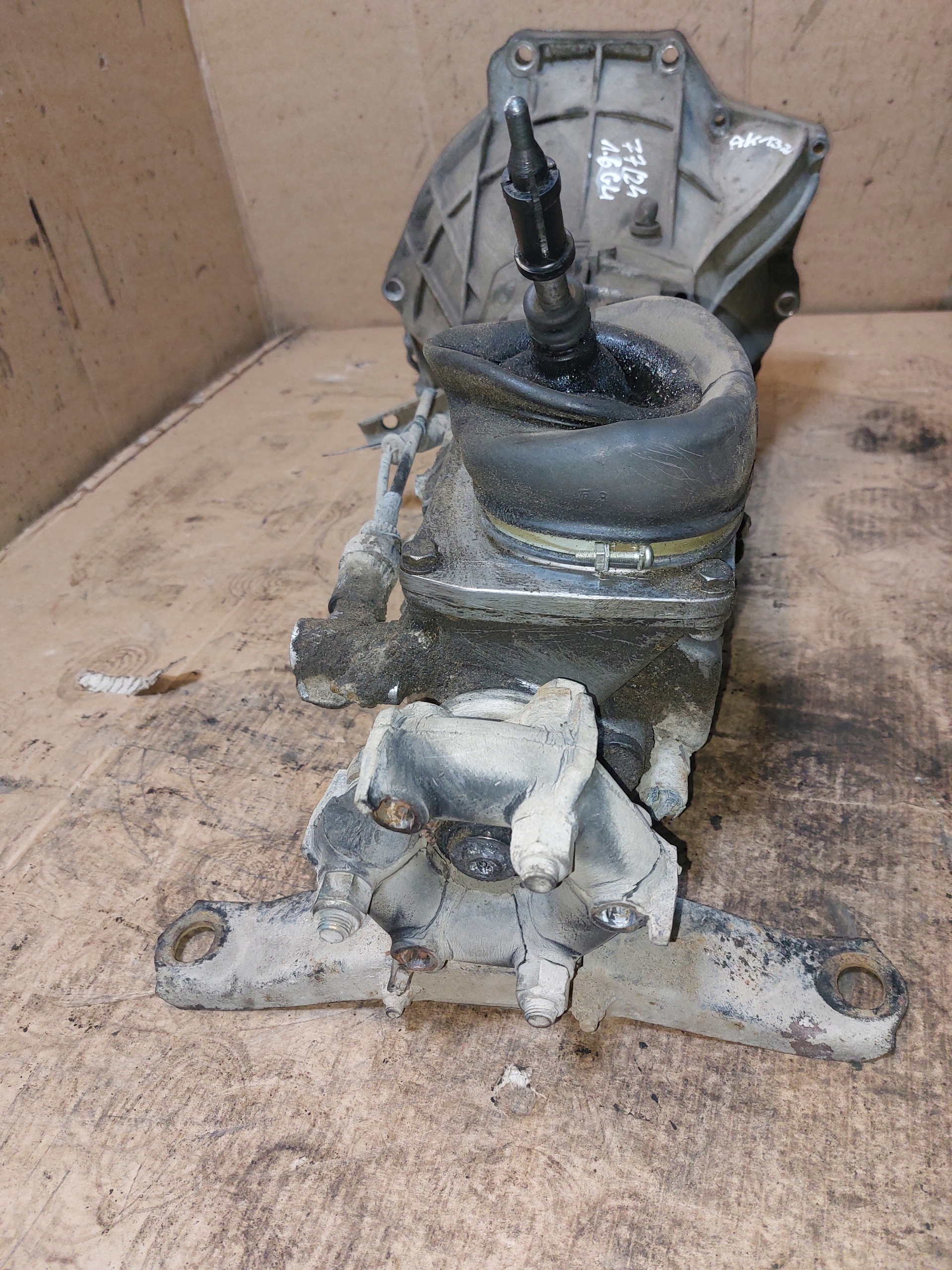 CAMBIO POLONEZ CARO 1.6 AK132