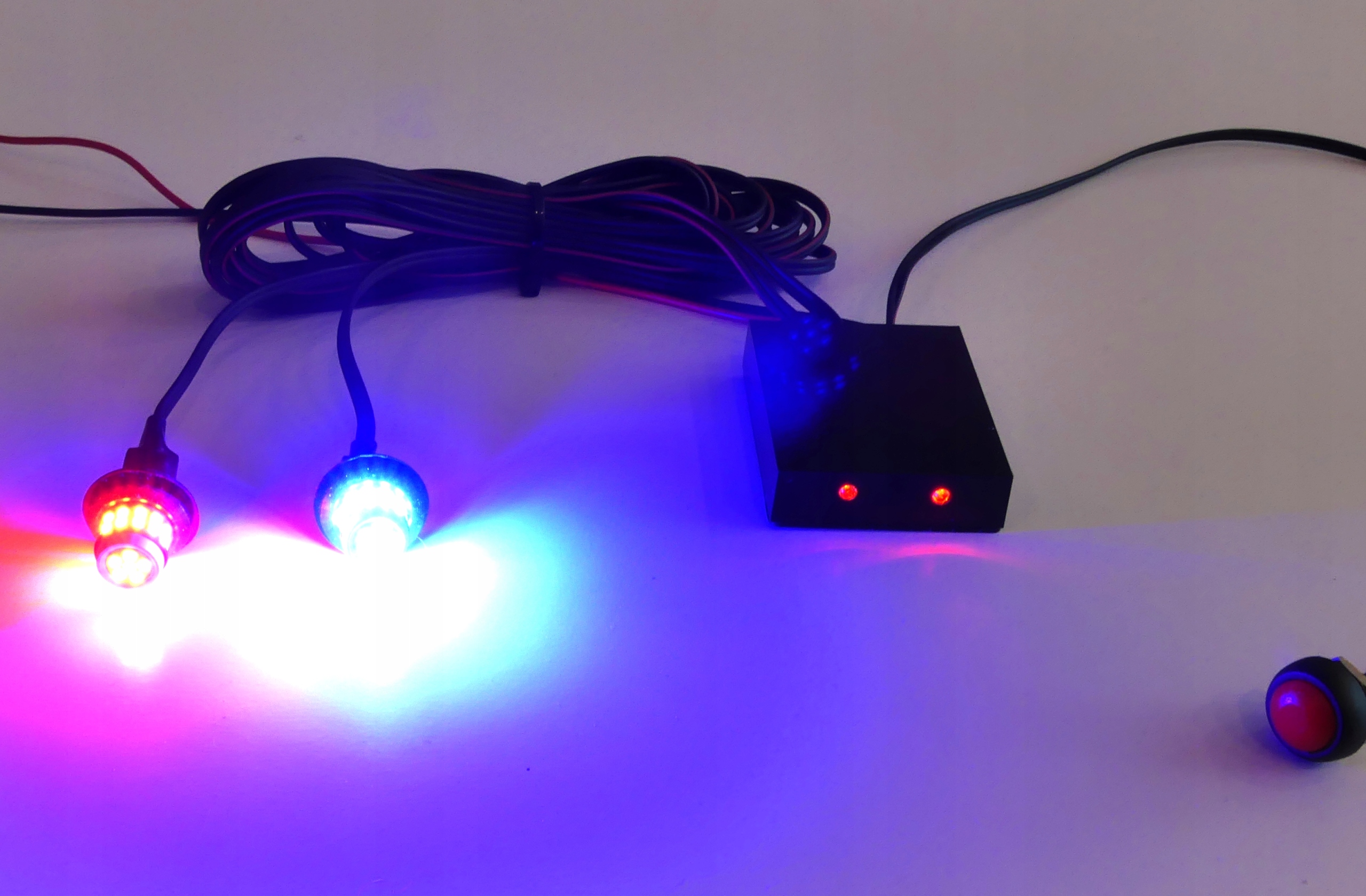 Stroboskopy postojówki LED niebiesko czerwone