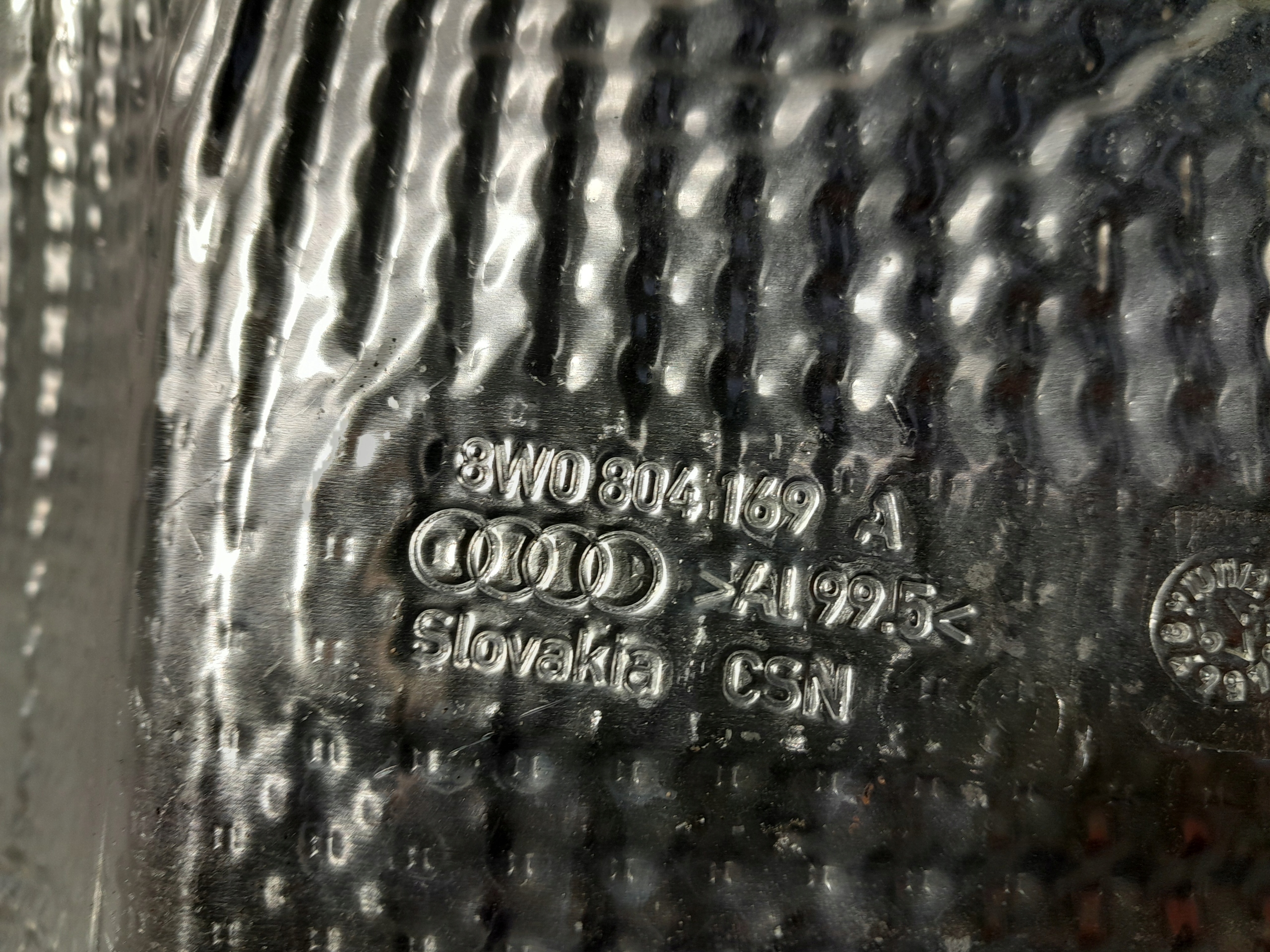 AUDI A4 B9 LIFT Blende Abdeckung TERMICZNA 8W0804169A