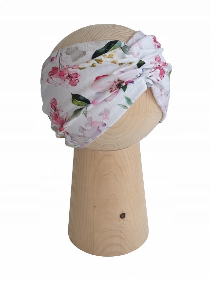 

Opaska Marszczona Kwiaty Rozmiary 52-55cm