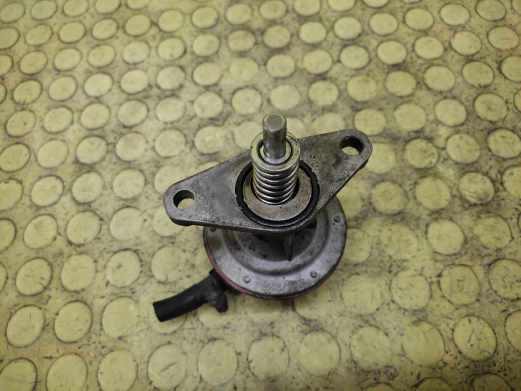 VW GOLF II 1.3 Pompe Carburant