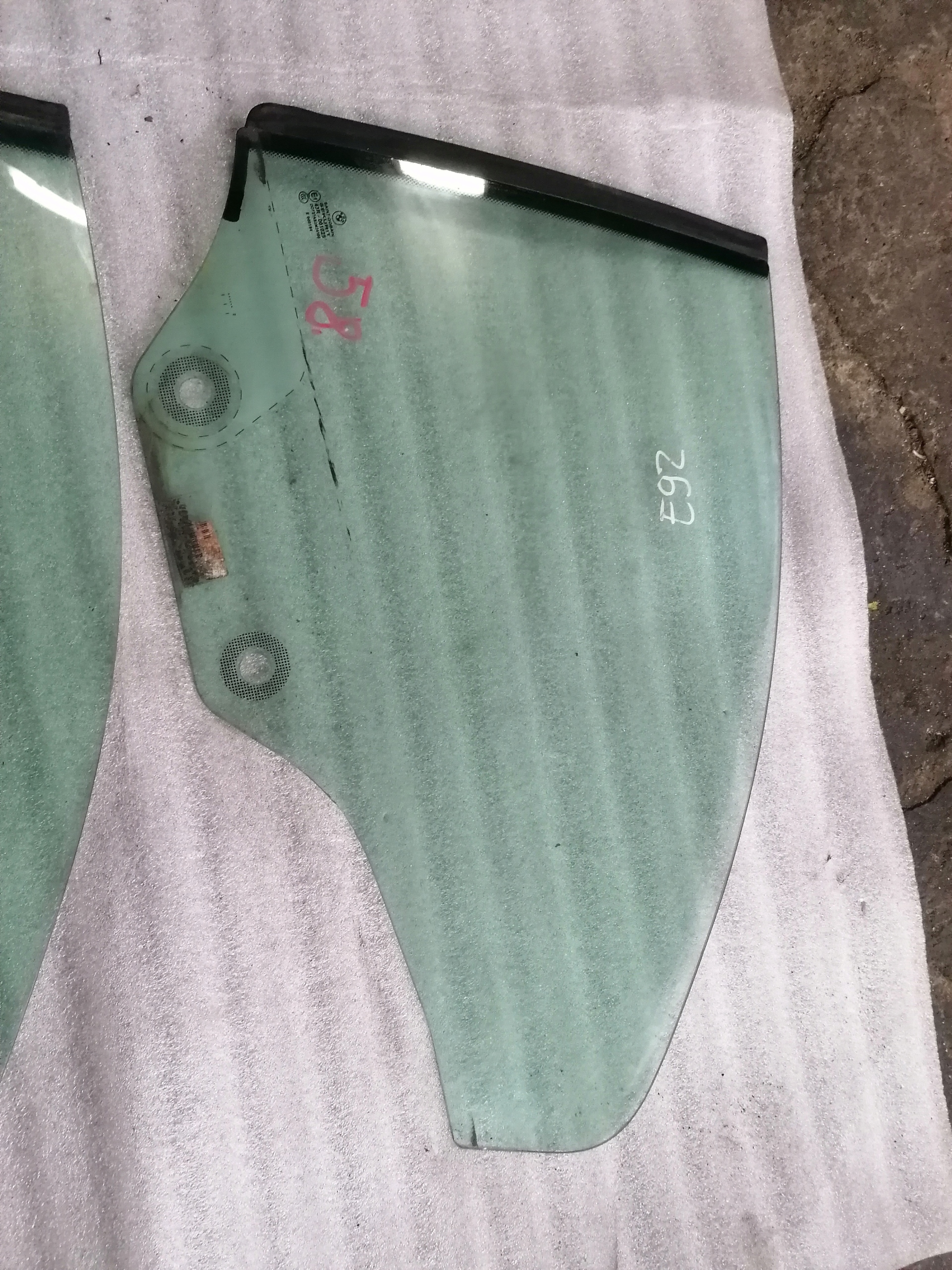 58 SZYBA BOCZNA BMW E92