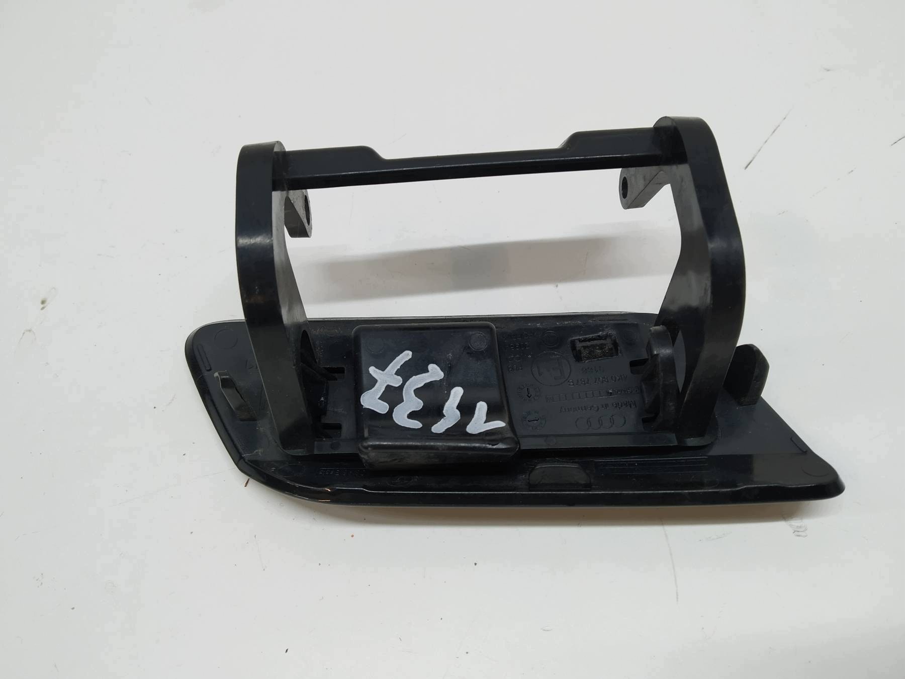 couverture couvre lave glaces LY9B gauche avant 4K0807787B Audi A6 V C8