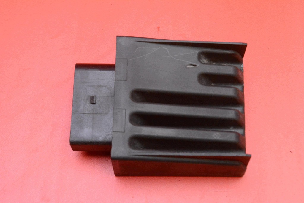 unité de commande électronique uce module pompe carburant 3Q0906121B SKODA OCTAVIA 3 III 1.6 TDI 116 KM