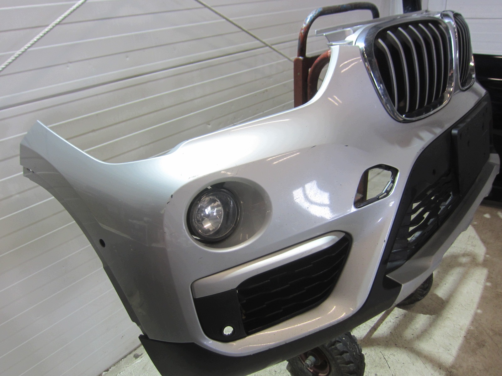 BMW X1 F48 bumper SREBRNY complete front front SILBER A83 6PDC 7453566