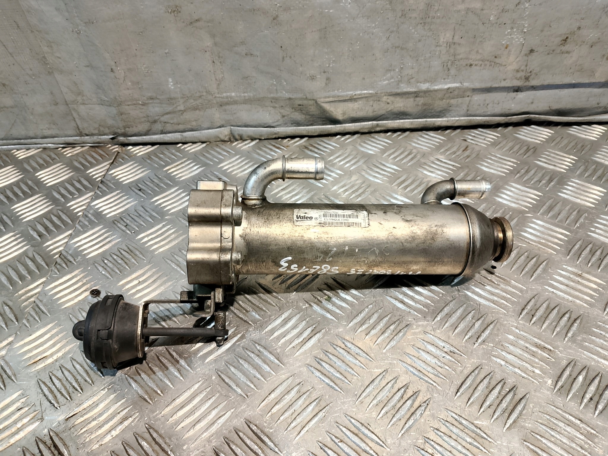 Radiatore / Raffreddatore EGR VOLVO V50 e 1 2.4 D VALEO 880172N