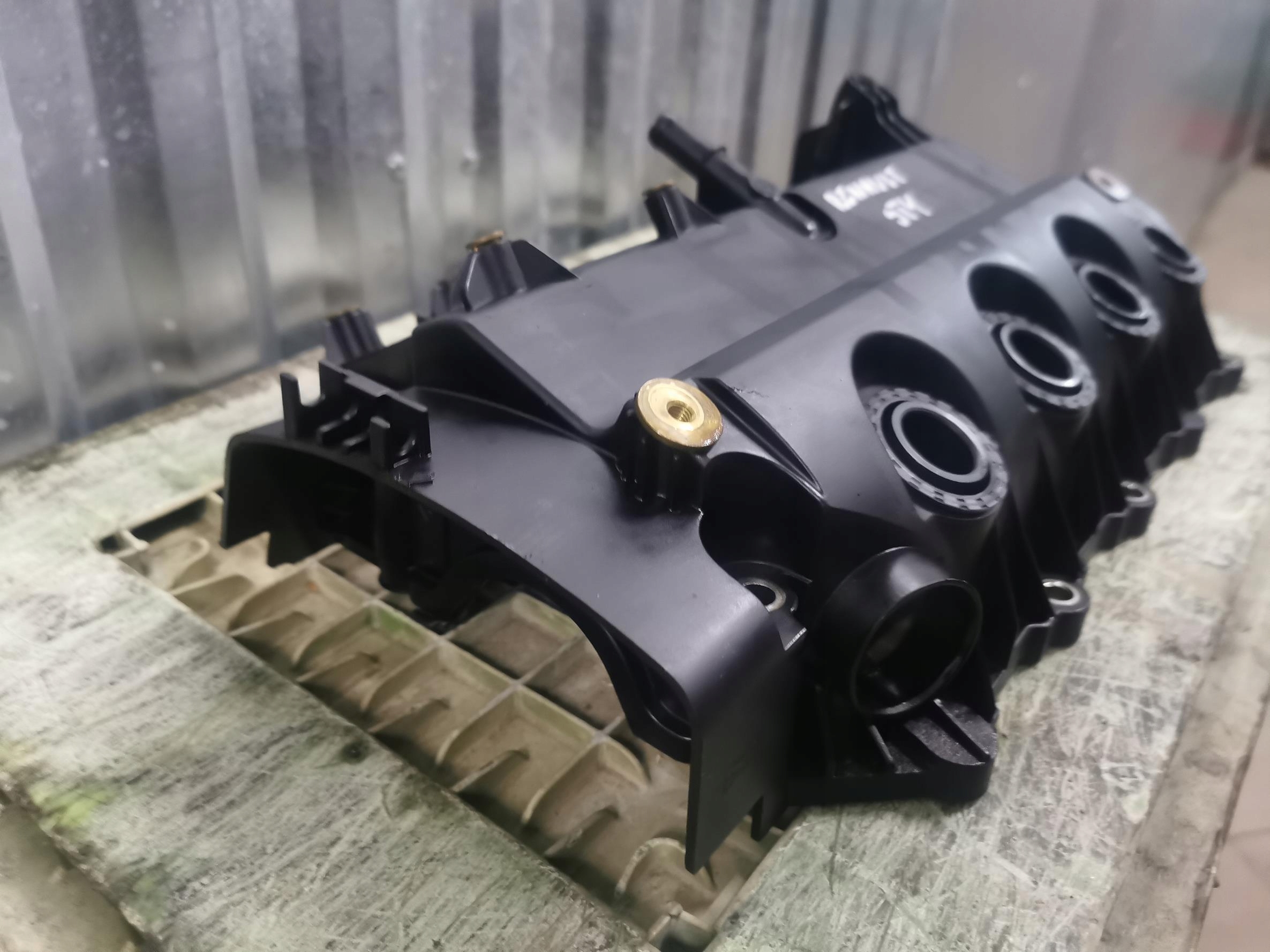 Abdeckung der Ventile RENAULT TWINGO II 1.2 12V 8200331491