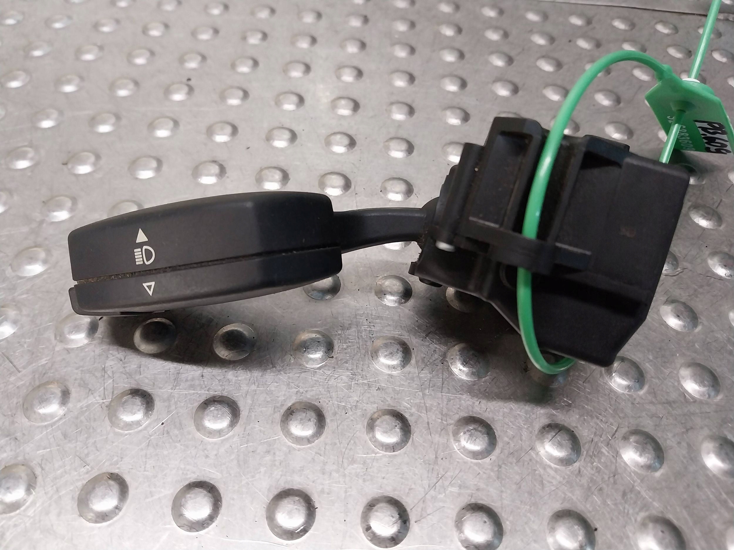 MANETKA Bouton Indicateurs de direction 6951349 BMW E60 E61 E63 E64