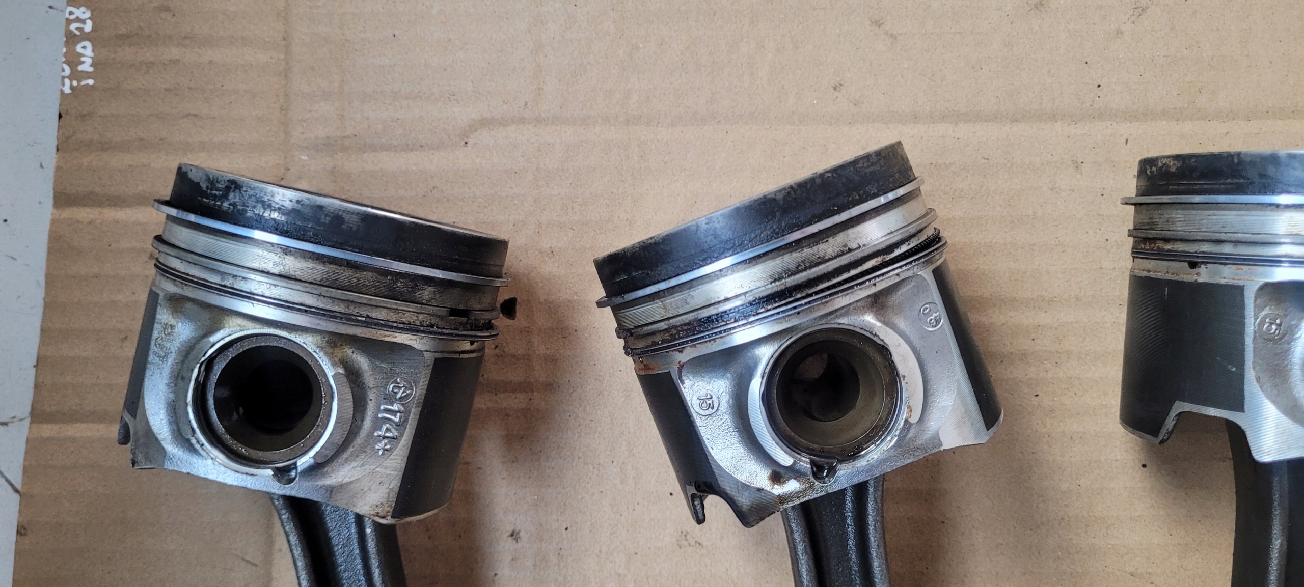 A7 4G pistone Biella 059AE 065DF 3.0 TDI CDU CLA A6 C7 4G A4 B8 Q5 A5