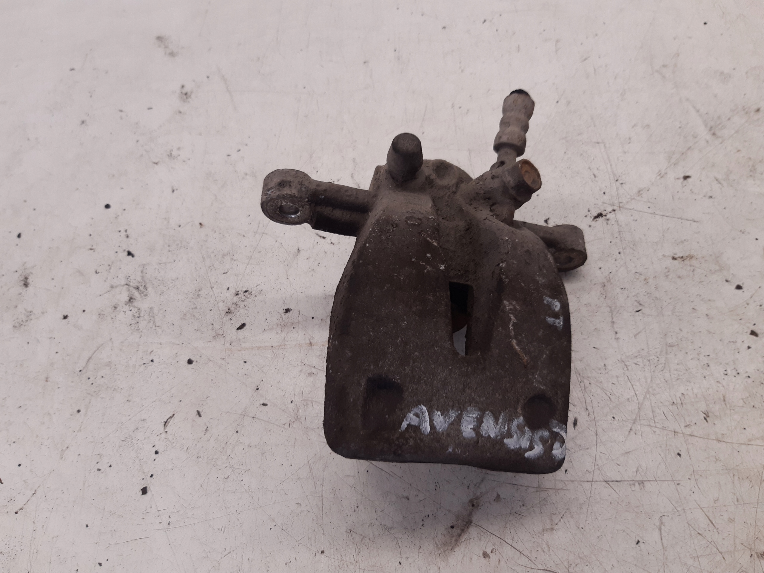 caliper right rear part Toyota Avensis T25