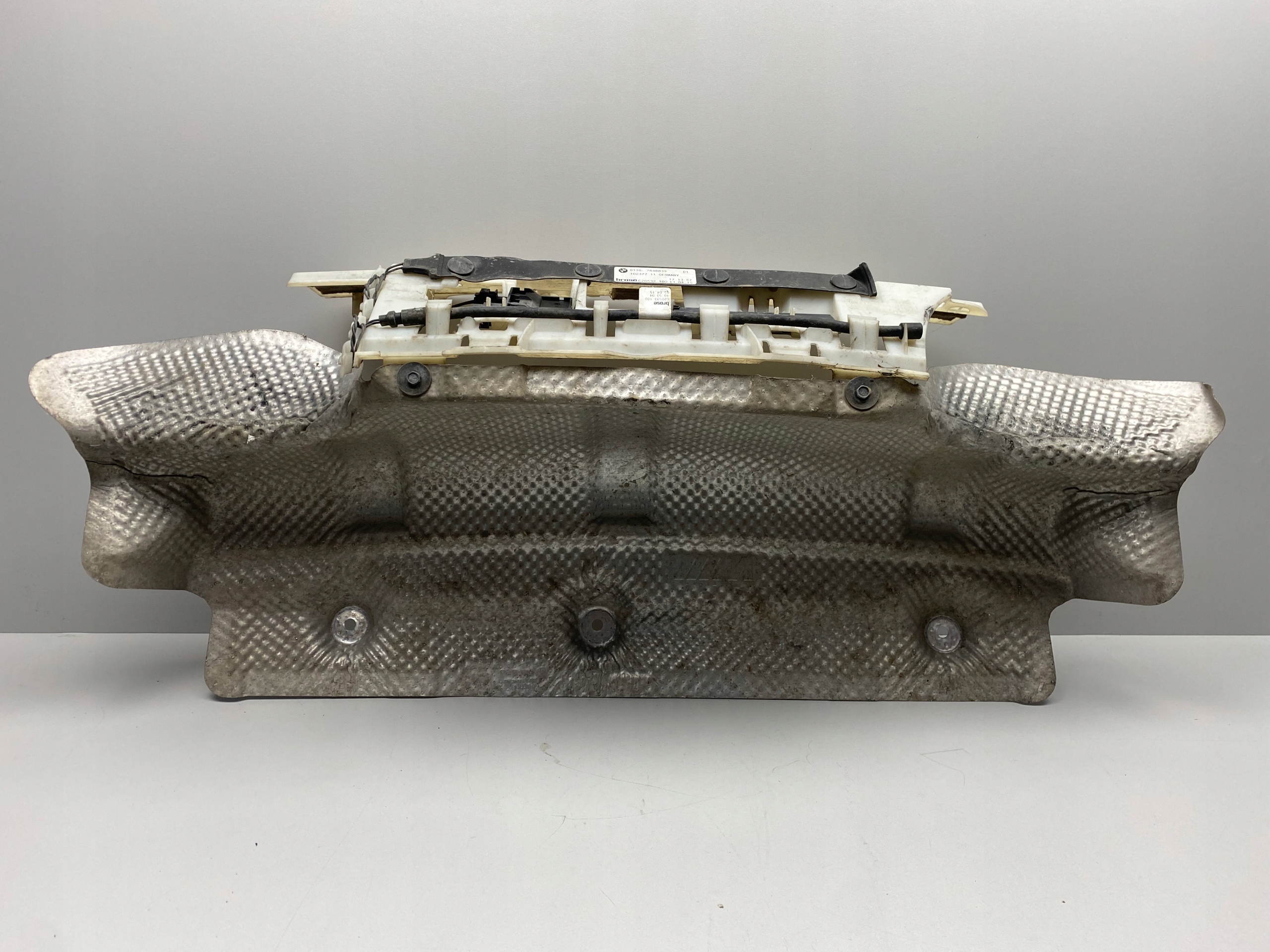 BMW M3 F80 M4 F82 тепловой щит выхлопа 8059674