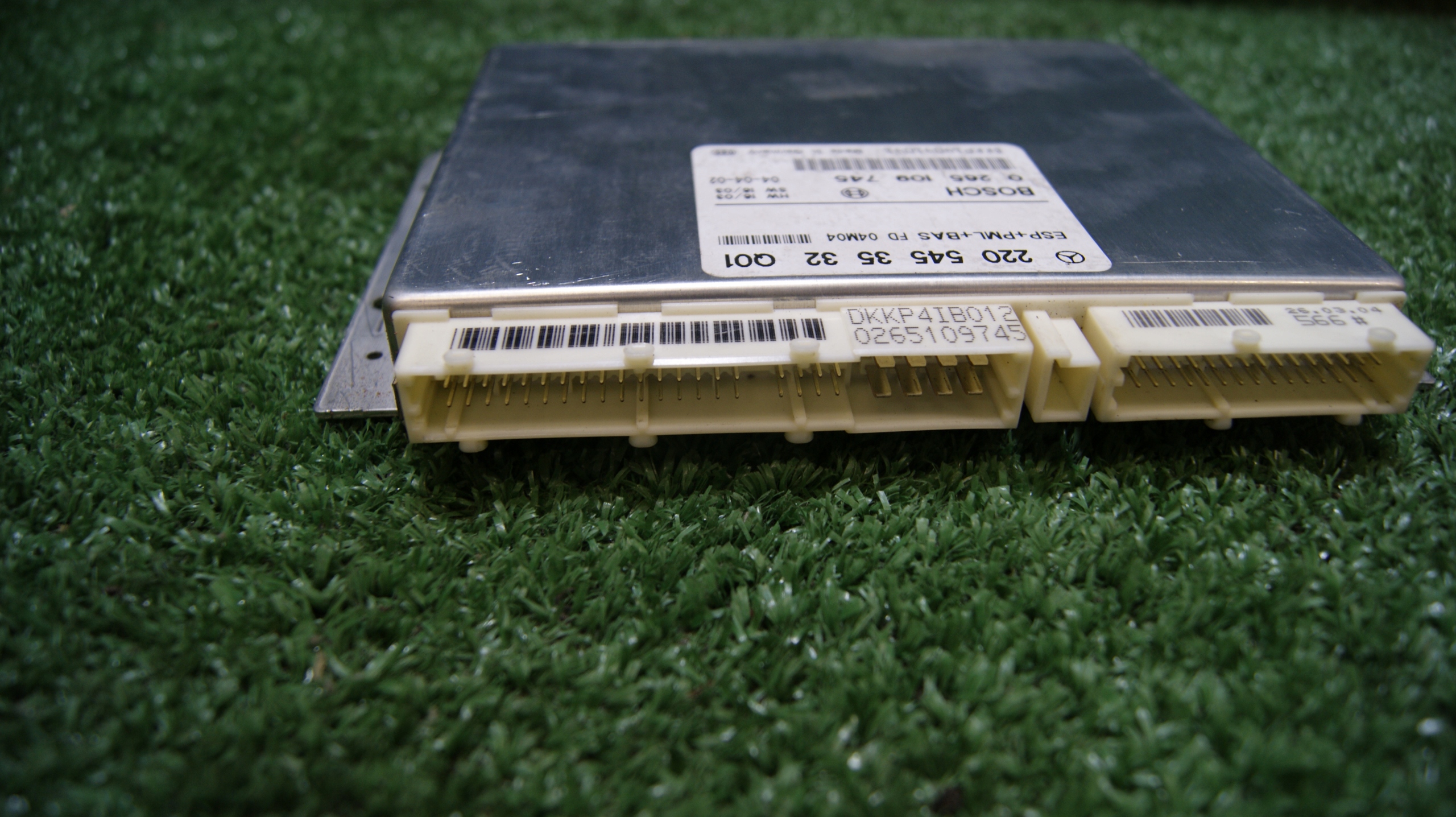 control unit module ESP MERCEDES-BENZ S-KLASA W220 2205453832
