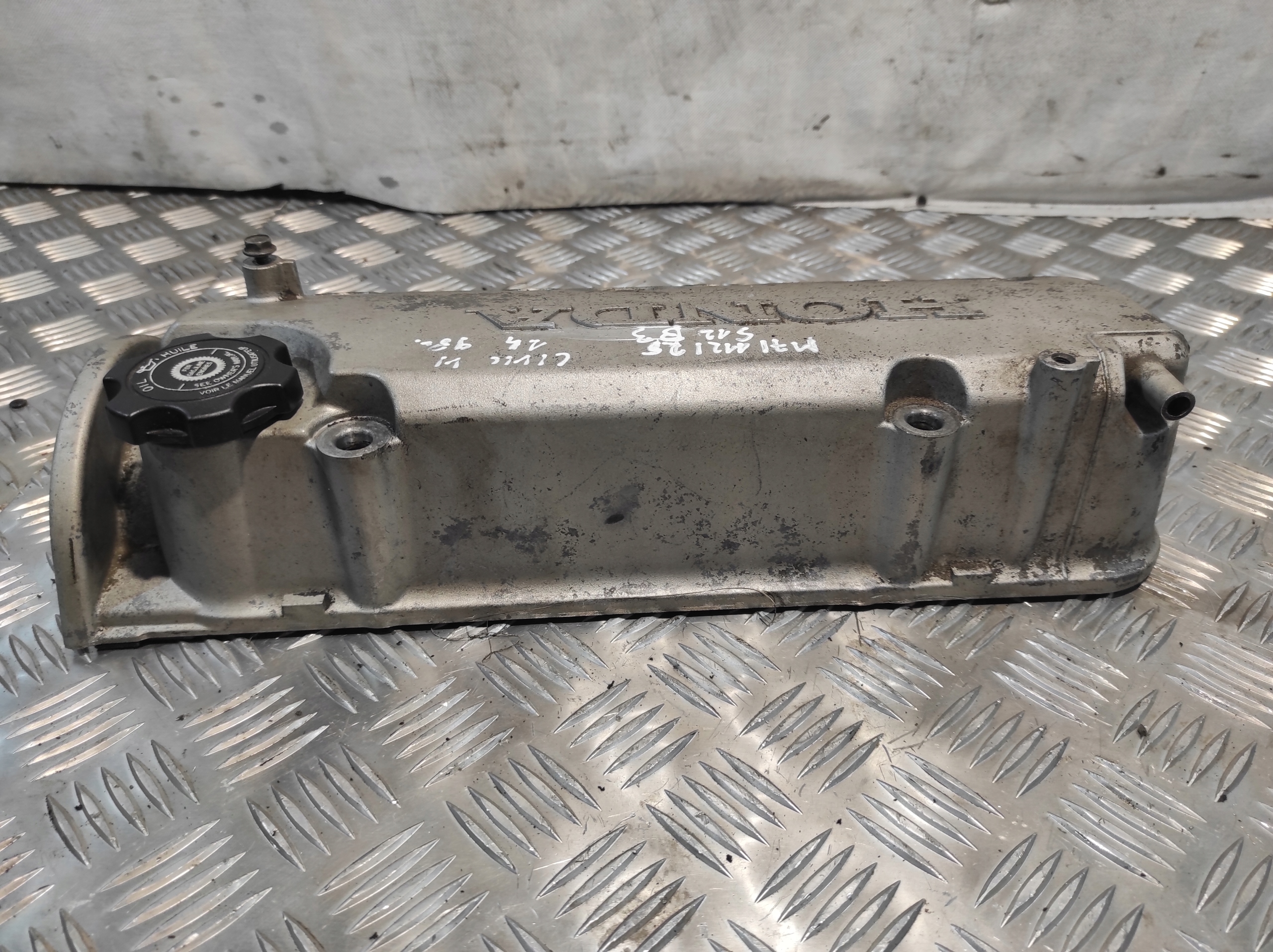 Abdeckung der Ventile HONDA CIVIC VI 6 1.4 B