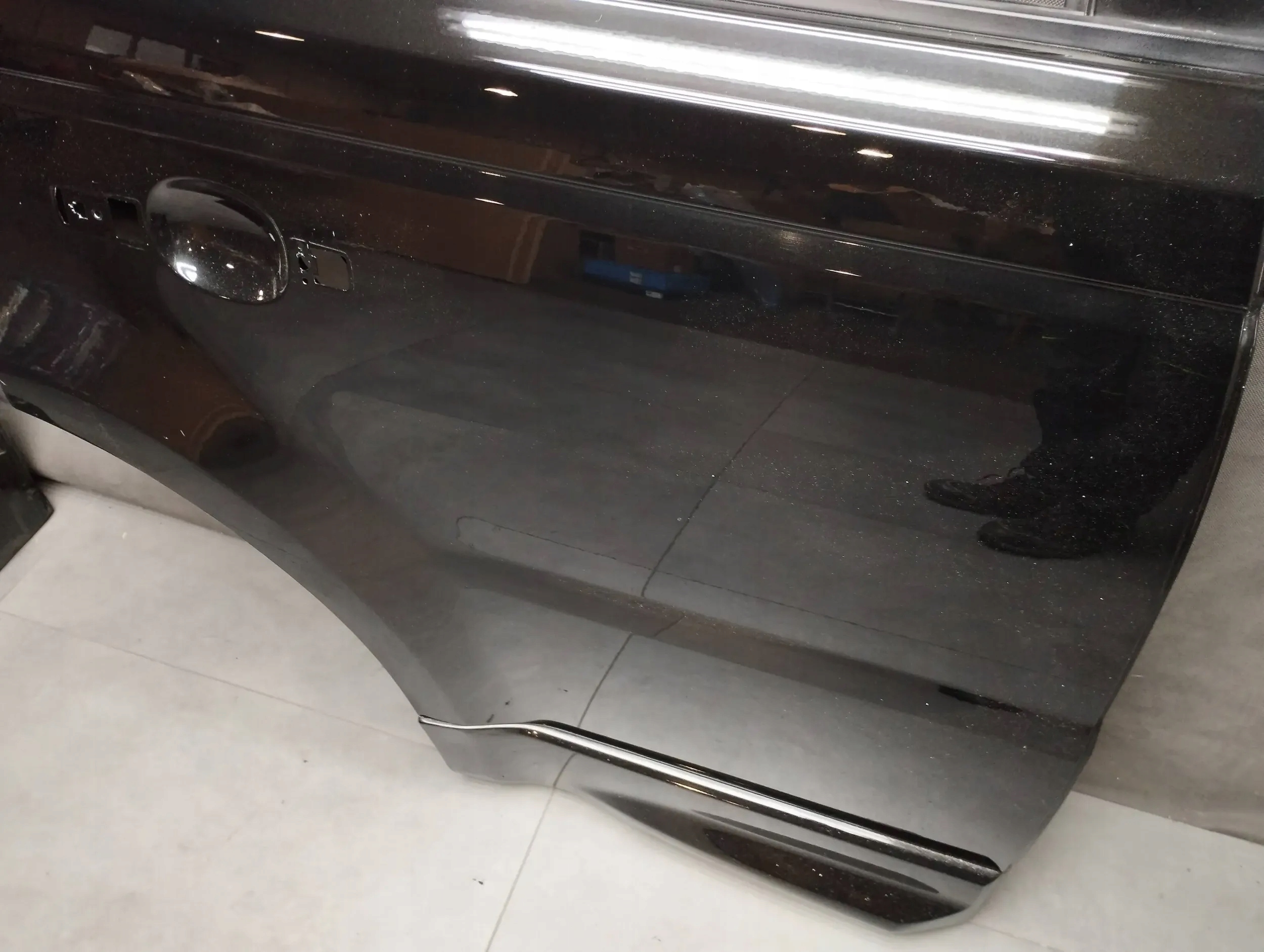 Land Rover Range Rover Sport L320 DRZWI PRAWE TYŁ 820 Stan opakowania zastępcze