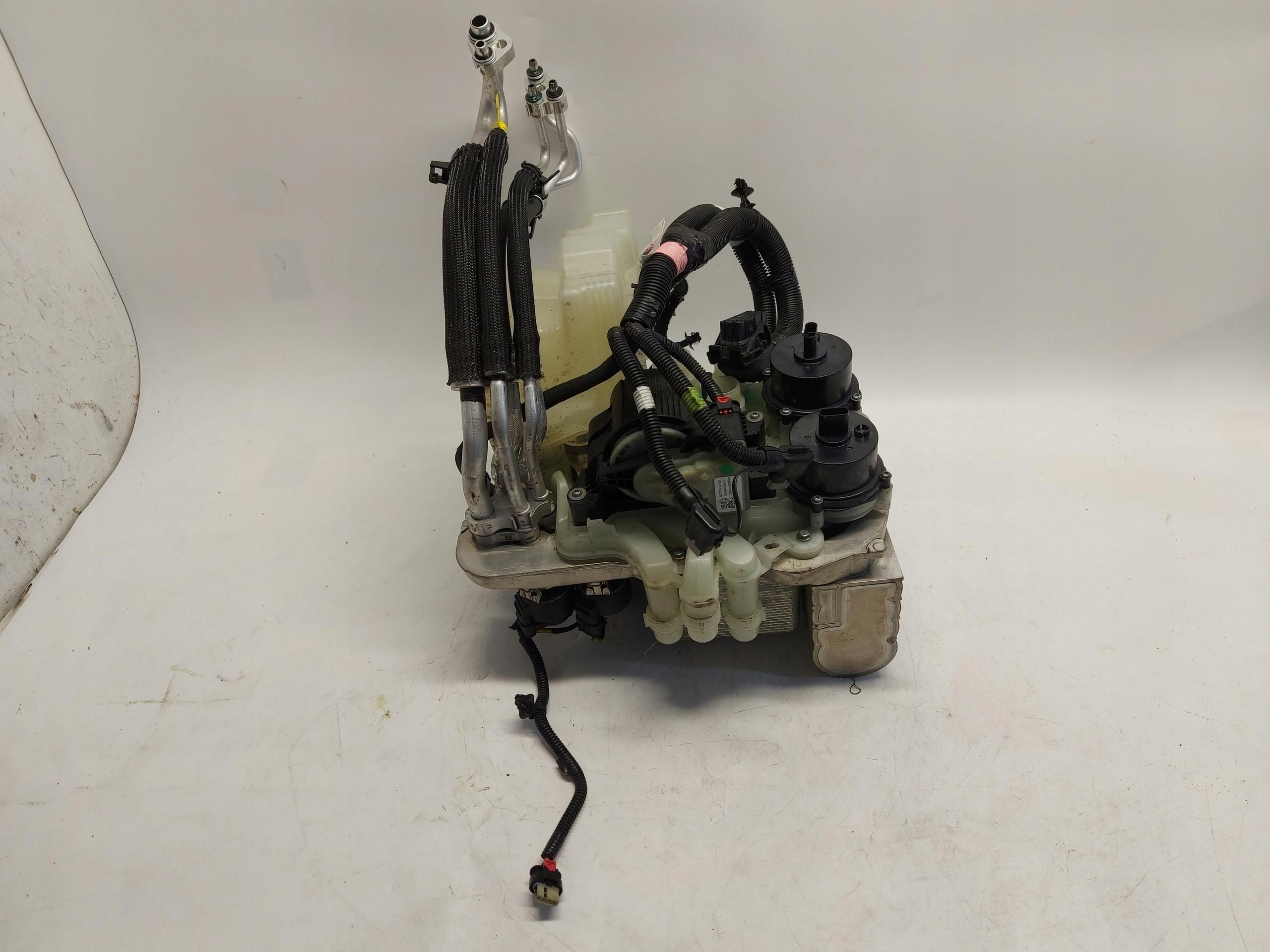 TESLA MODEL Y 2022 Pumpe ciepla Sensor rozdzielacz 1625000-a9-b