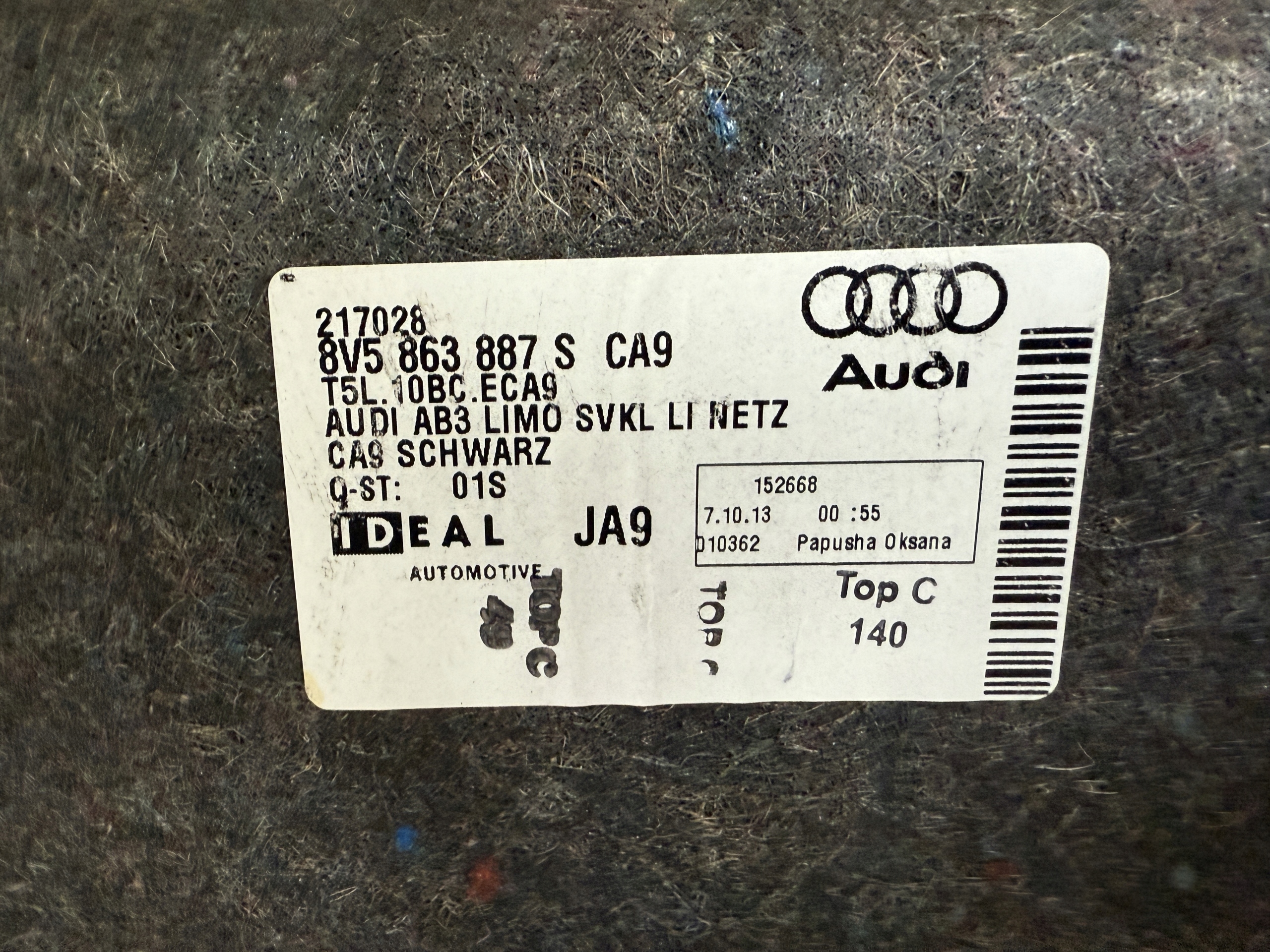 AUDI A3 8V5 sedan boot upholstery left 8V5863887S