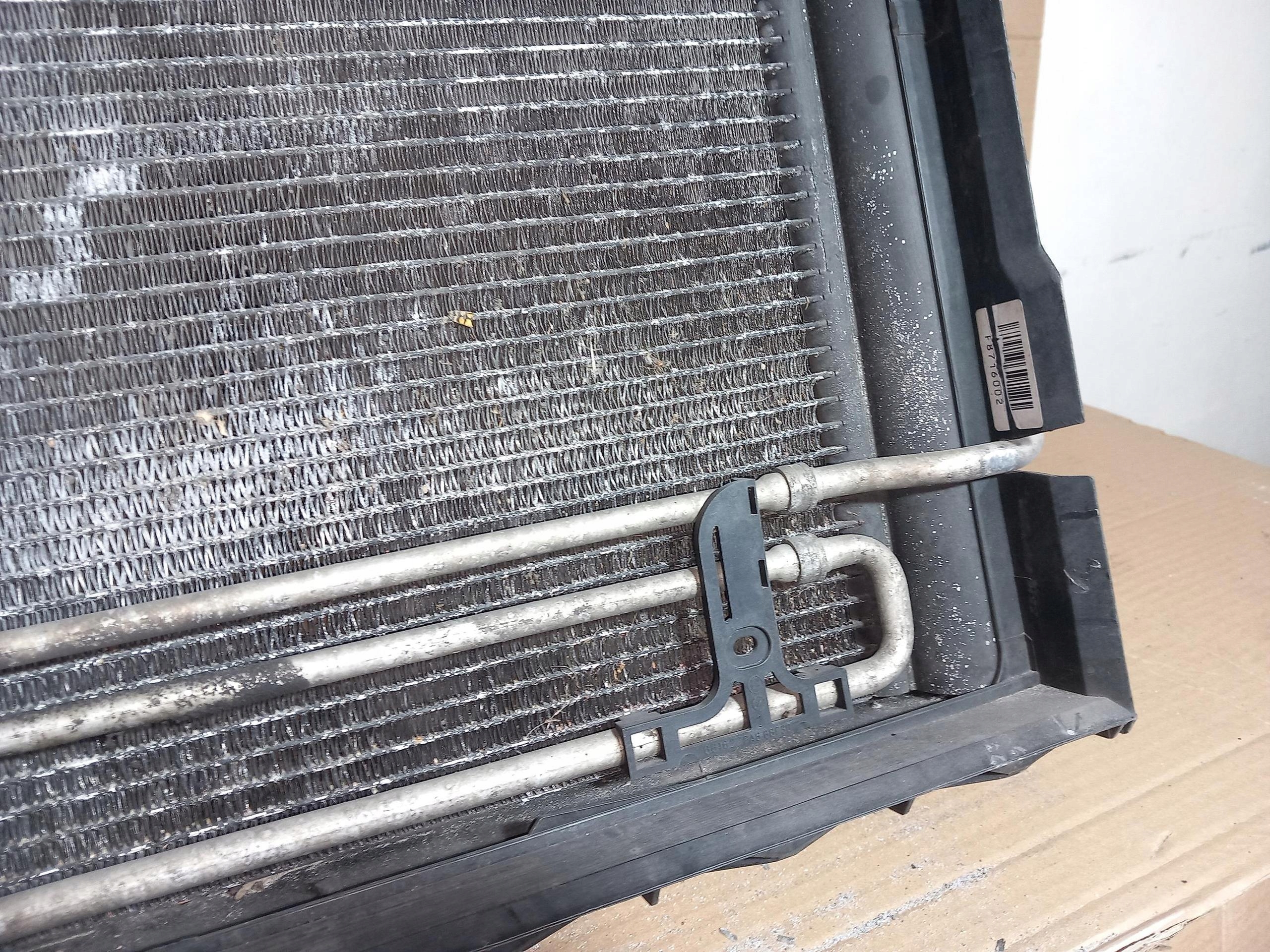 KOMPLET chladiče ventilátor BMW SERIA 5 E60 E61 7571448 N53B30A