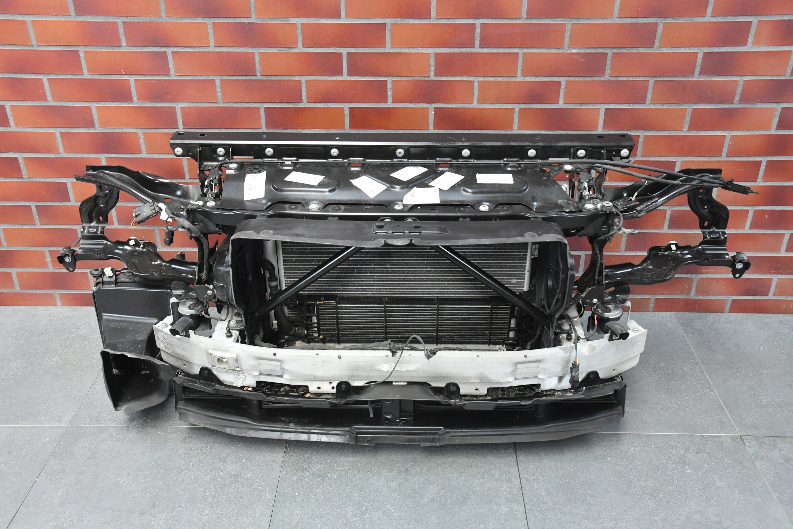 bar, wall sider front PANEL radiator BMW X7 G07 LCI LIFT 4.0dX