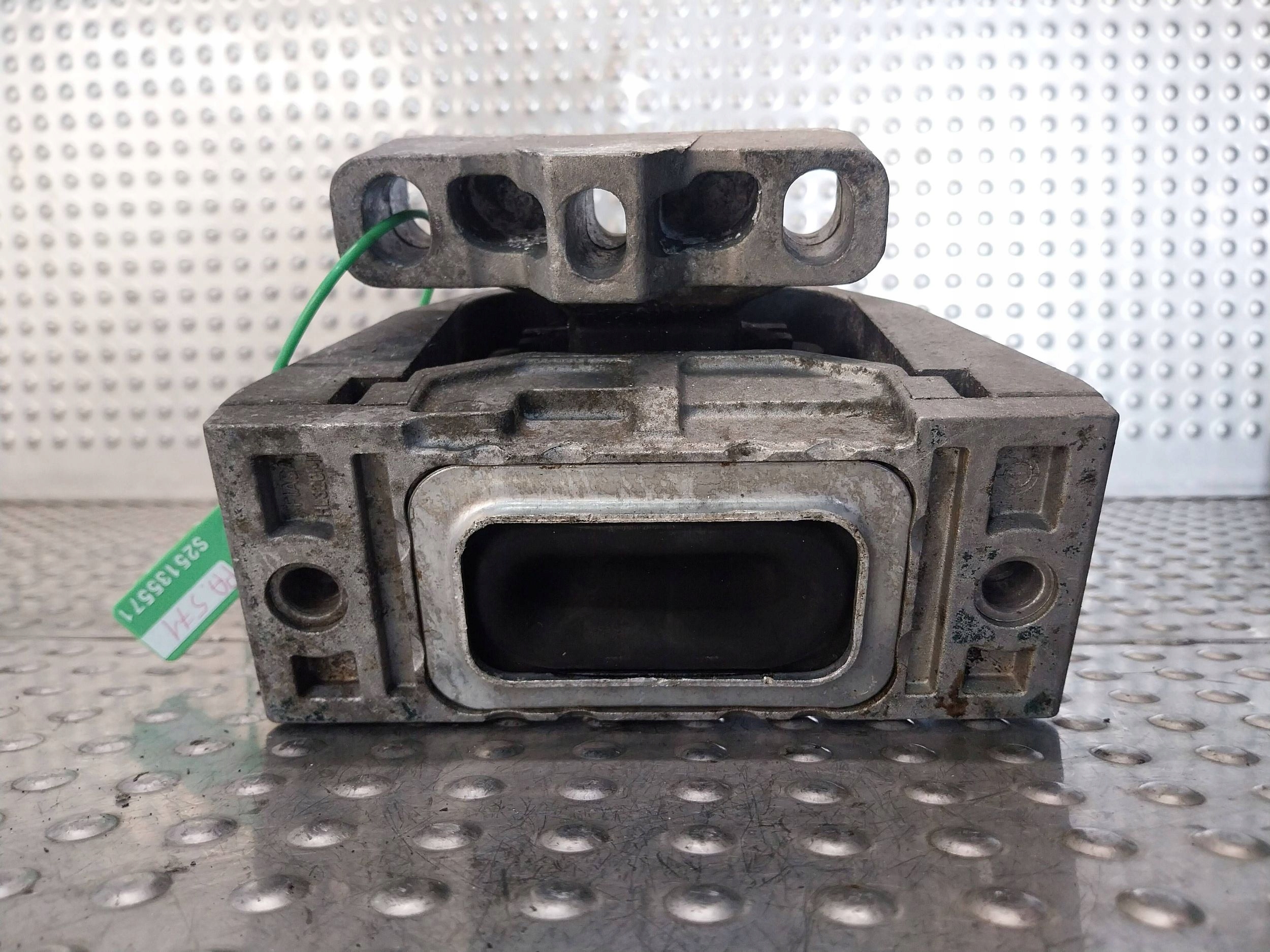 supporto Supporti motore usato 1J0199262BK VW GOLF IV LEON e OCTAVIA e A3 8L 1.6B
