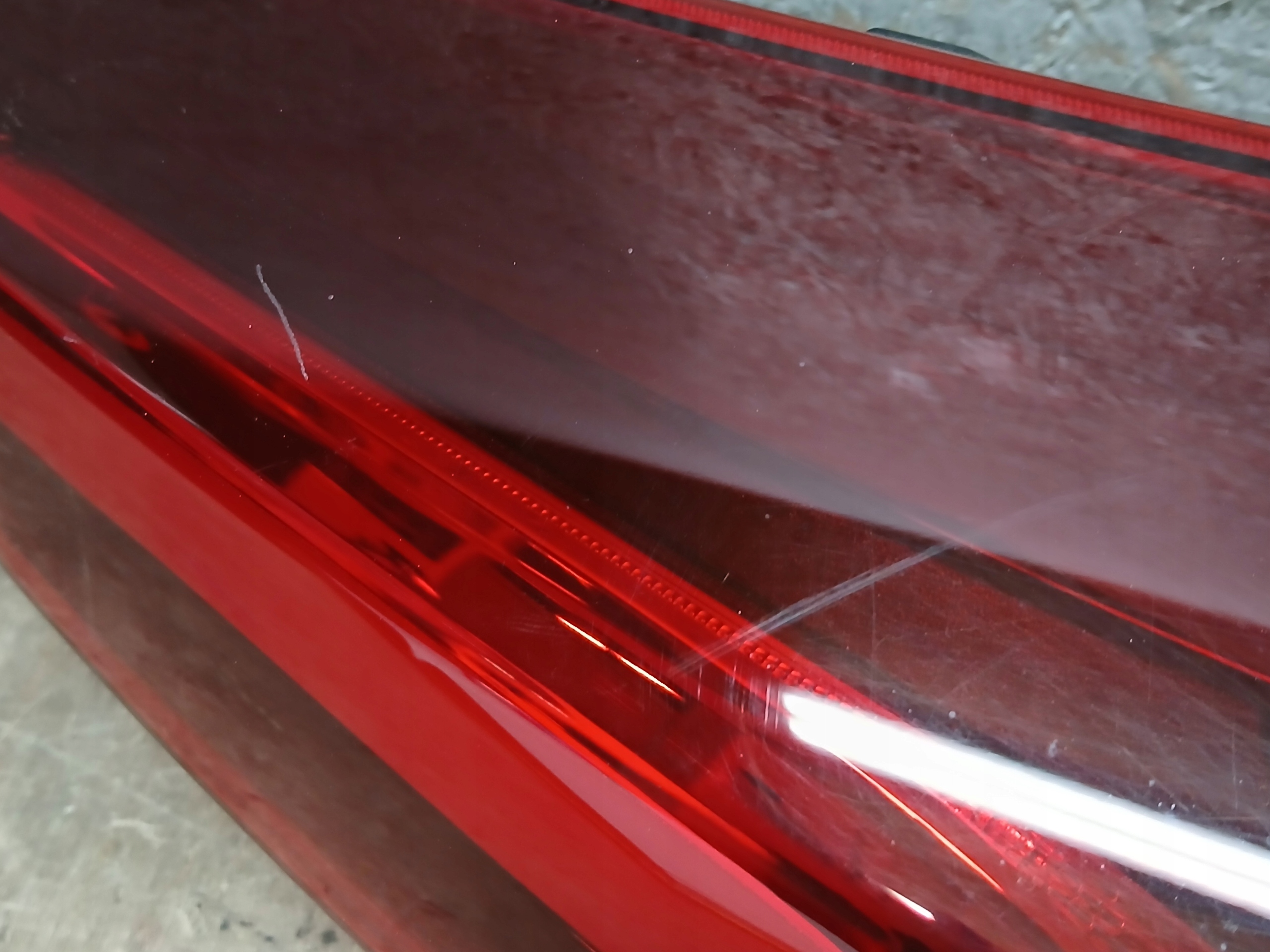 light rear part left KIA X-CEED X CEED LED J7924-31200