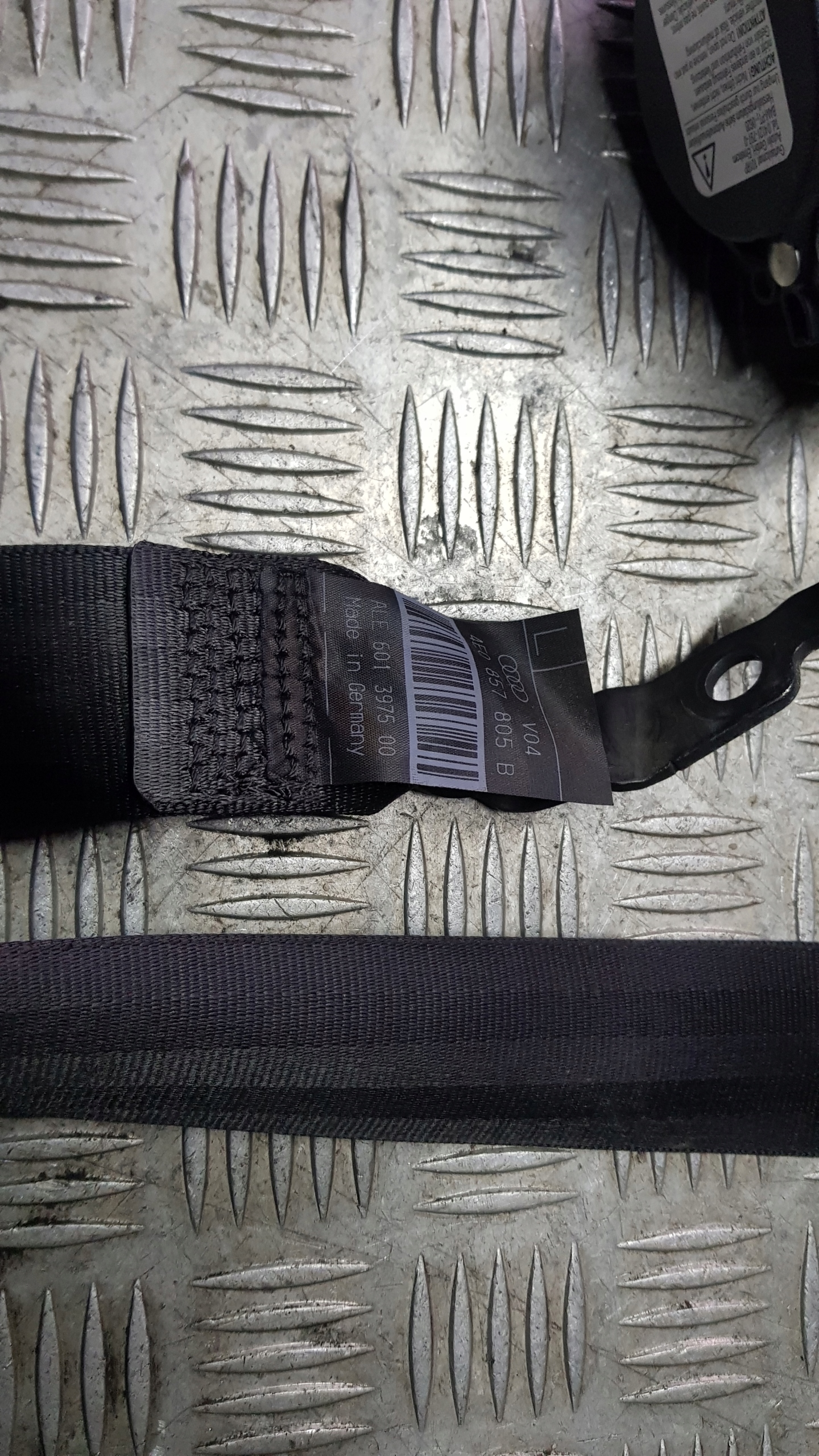 AUDI A8 D3 Gurten Sicherheits links heck 4e0857805b