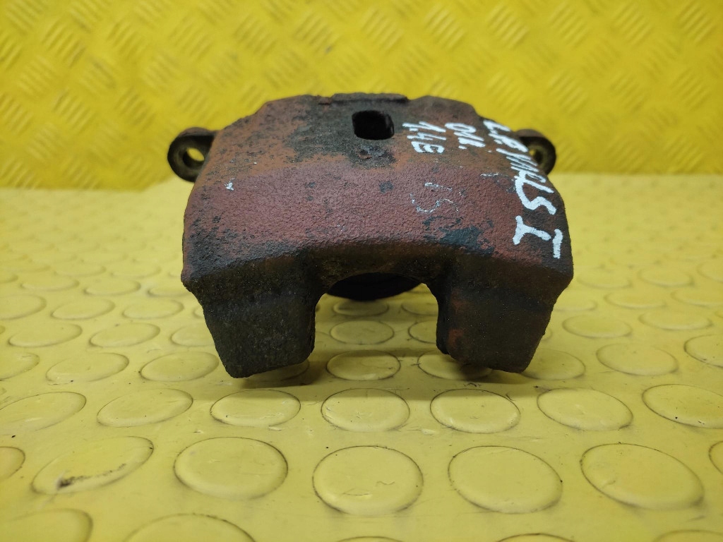 TOYOTA YARIS and 1.4 caliper left front